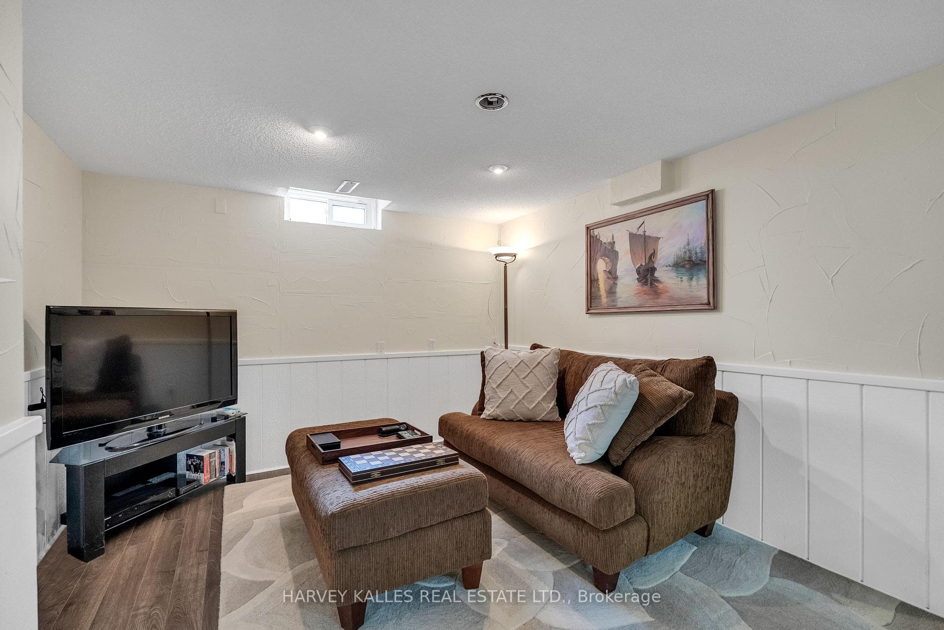 33 Ravengloss Drive photo 29