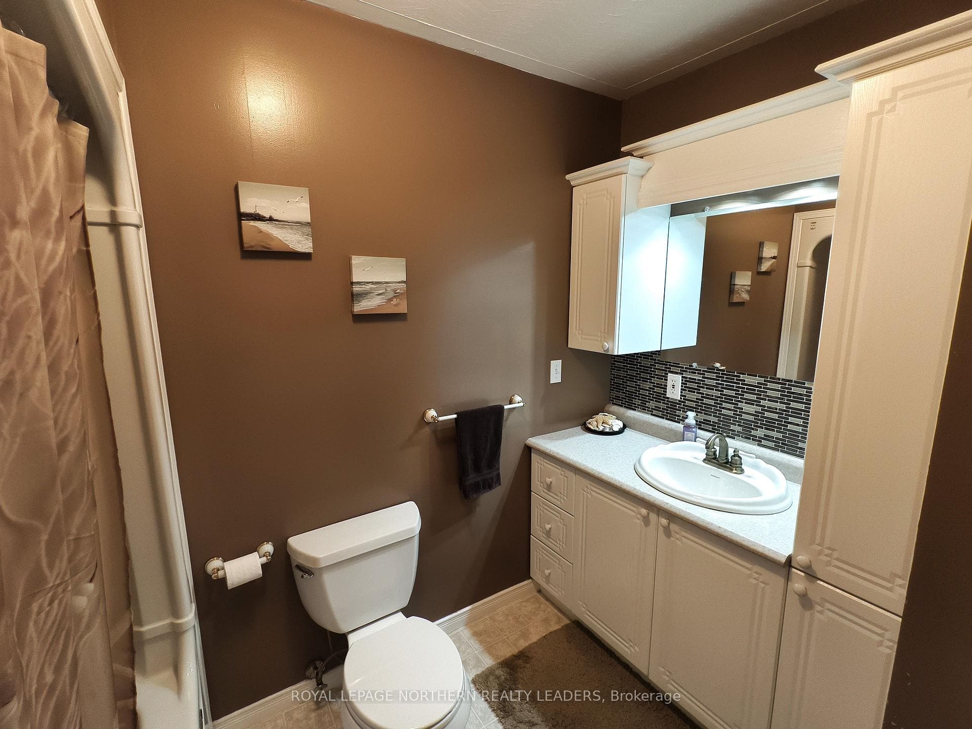 51 Carlin Avenue photo 17