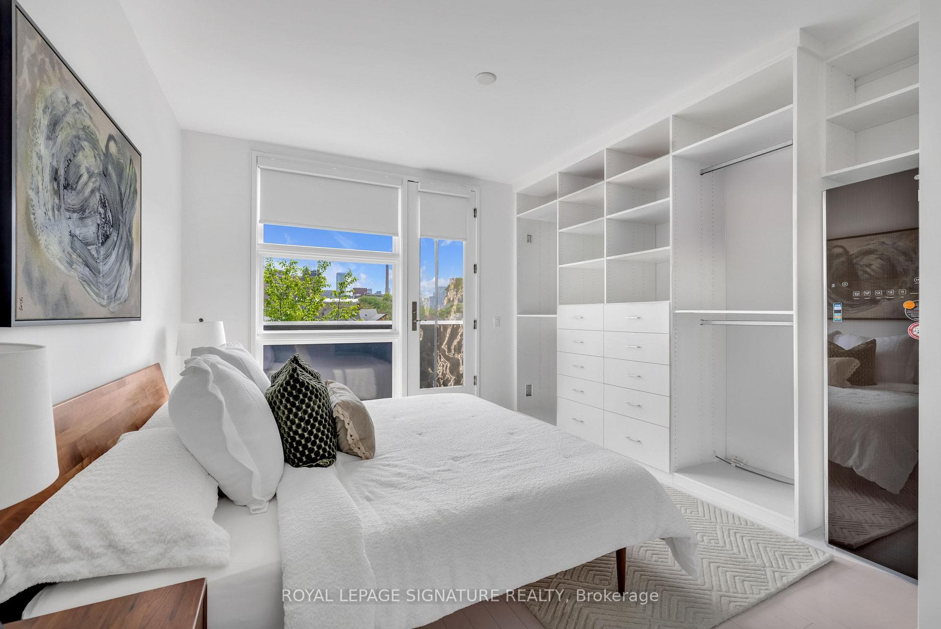 258 Manning Avenue photo 18