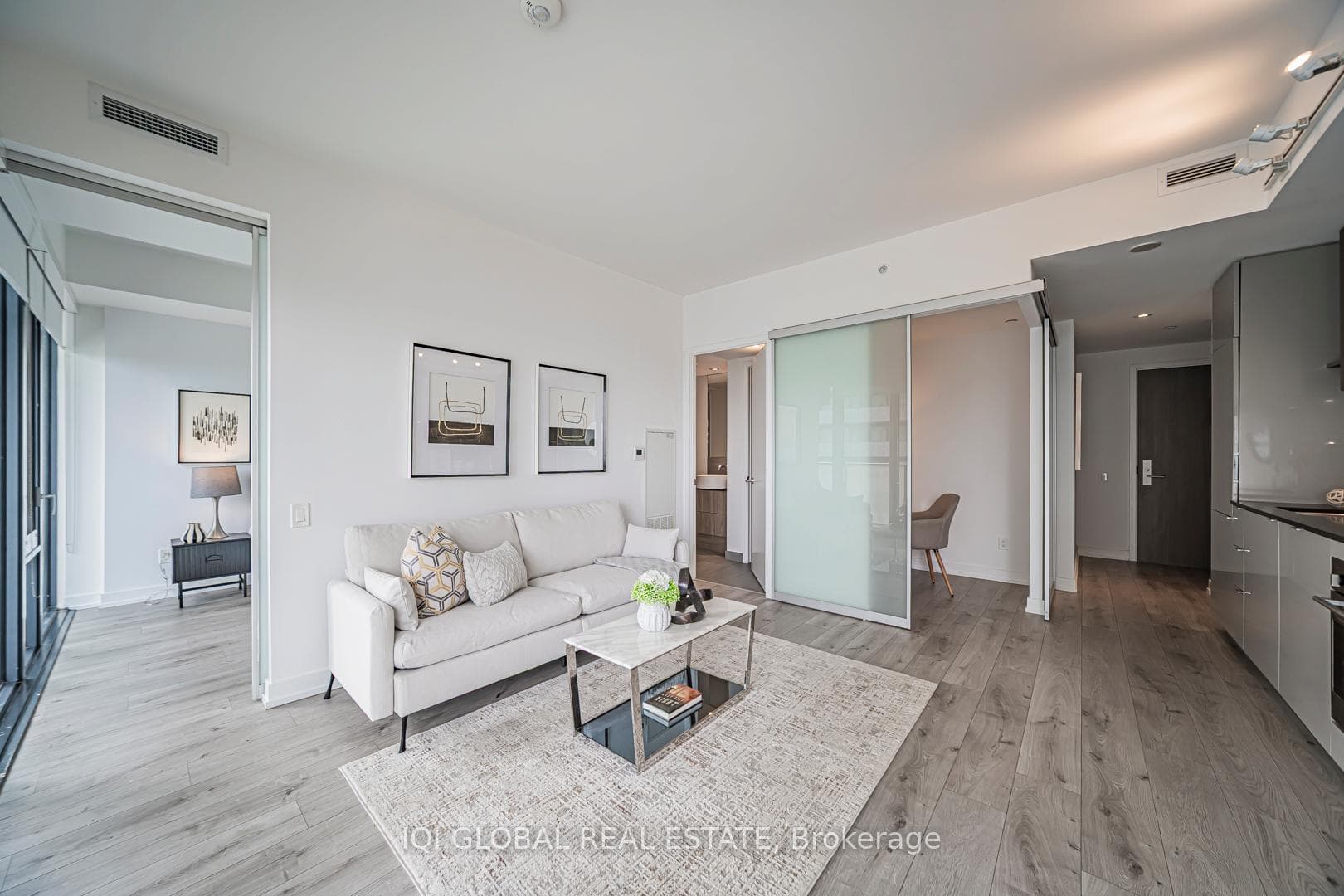161 Roehampton Avenue Unit 2505 photo 27