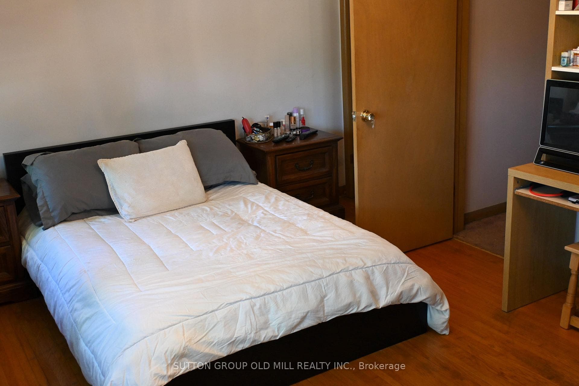 51 Algoma Street photo 12