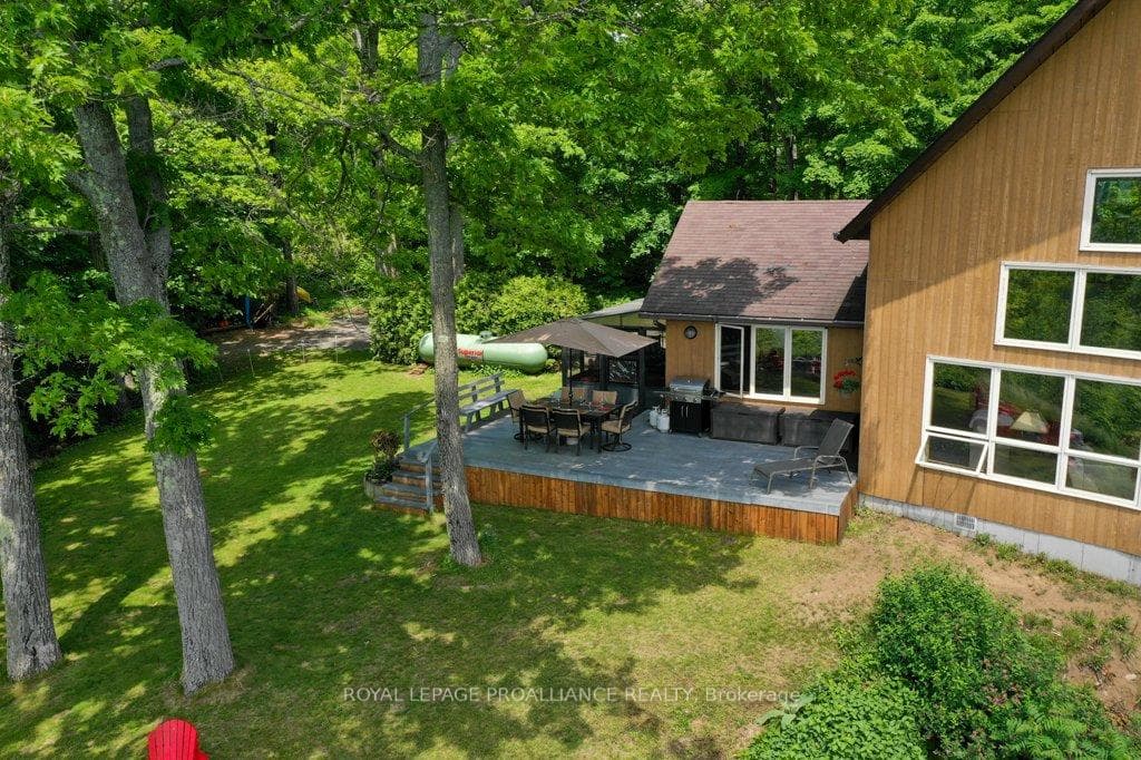 1066 Tower Lane photo 31