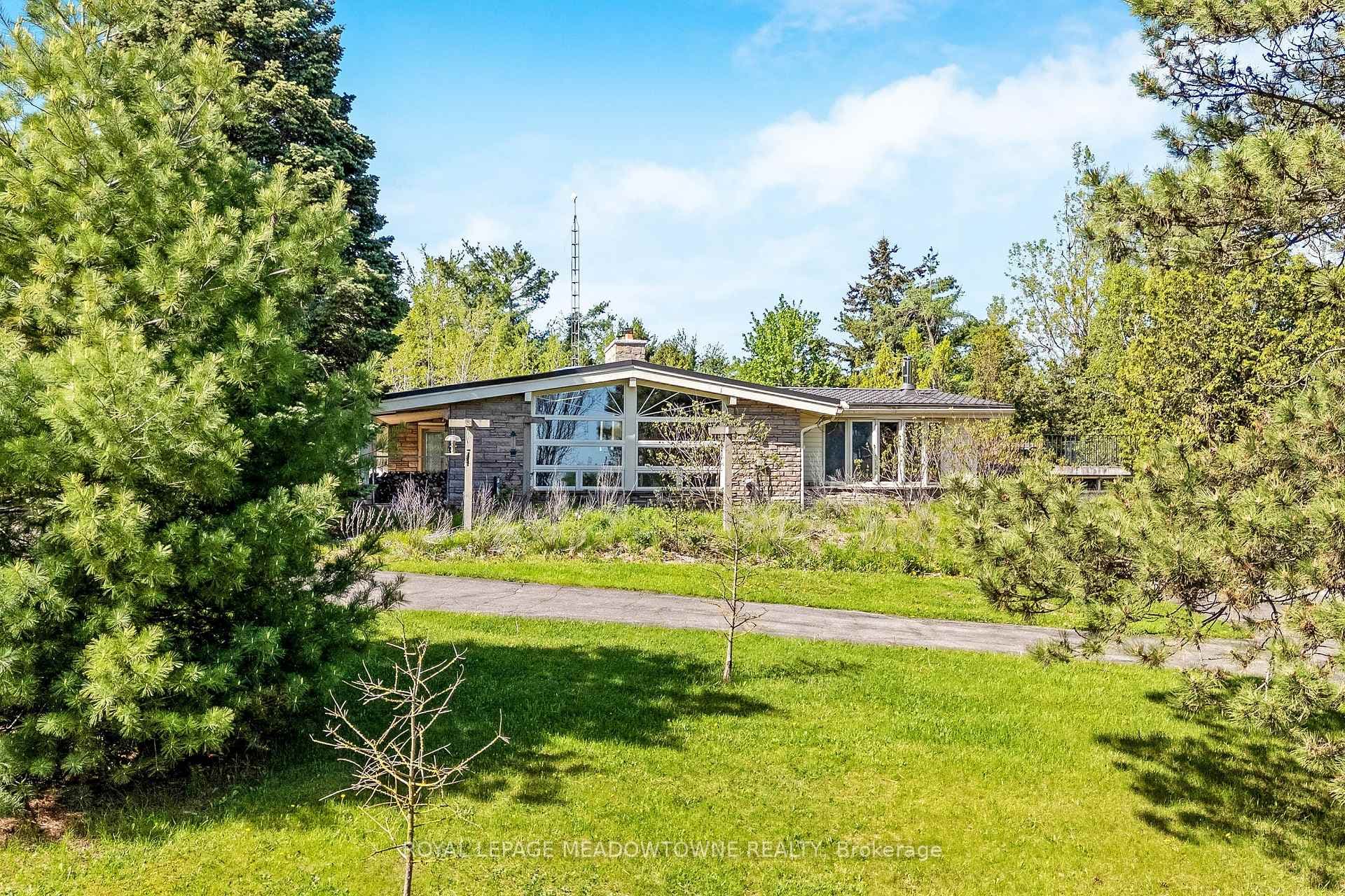 8988 Halton Erin Townline photo 3