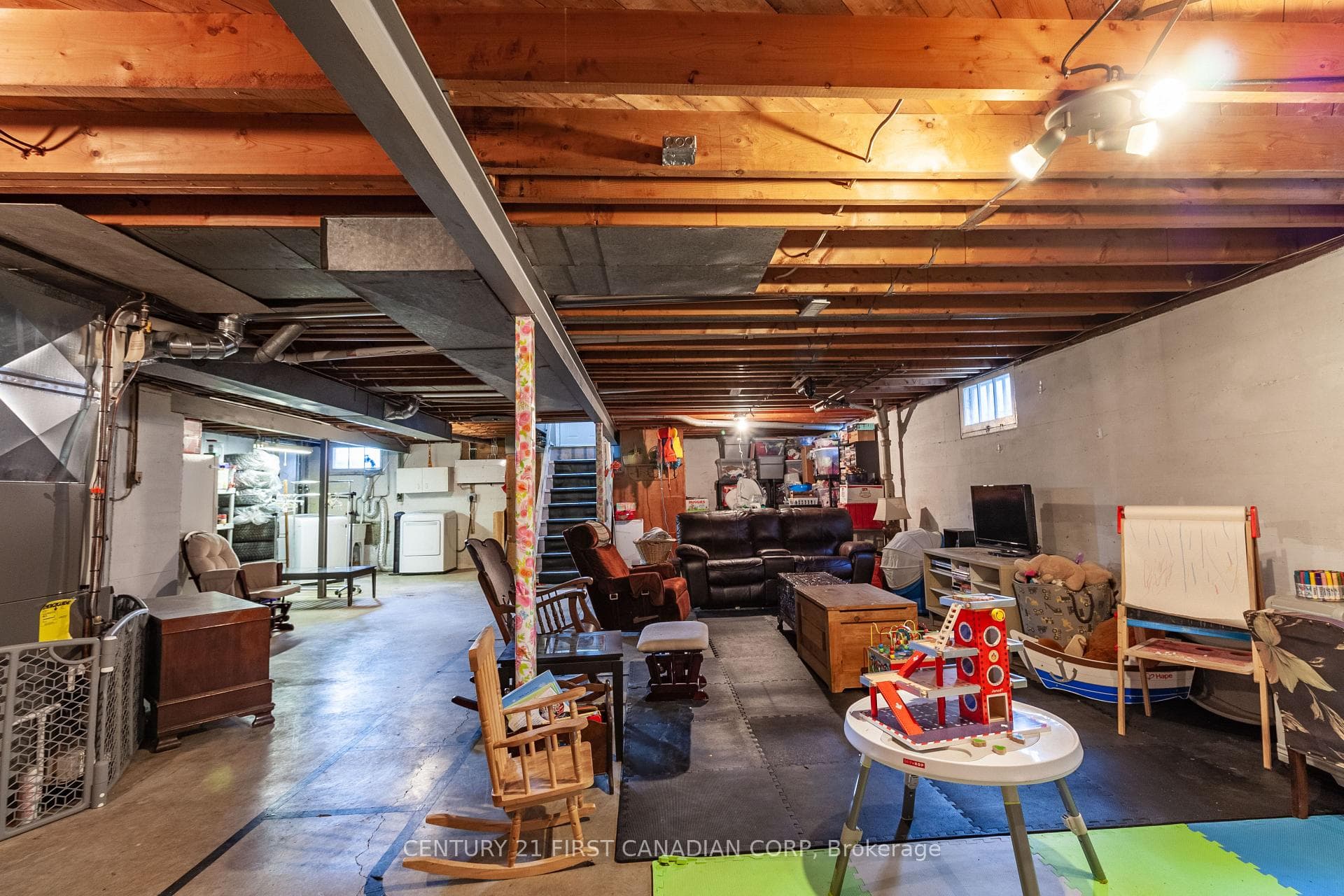 1721 Moffatt Avenue photo 39