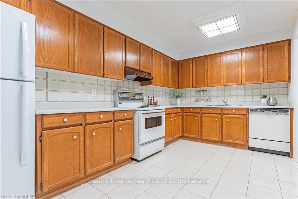 2175 MARINE Drive Unit 202 photo 15