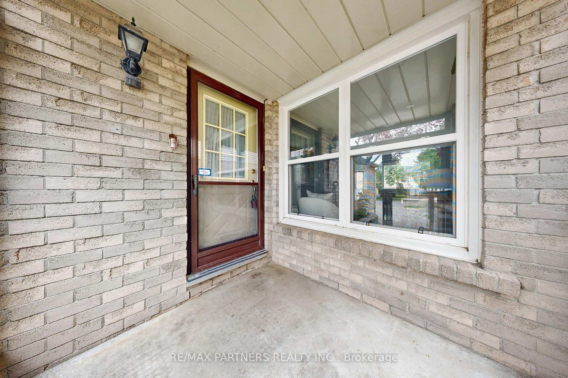 128 Bellrock Drive photo 2