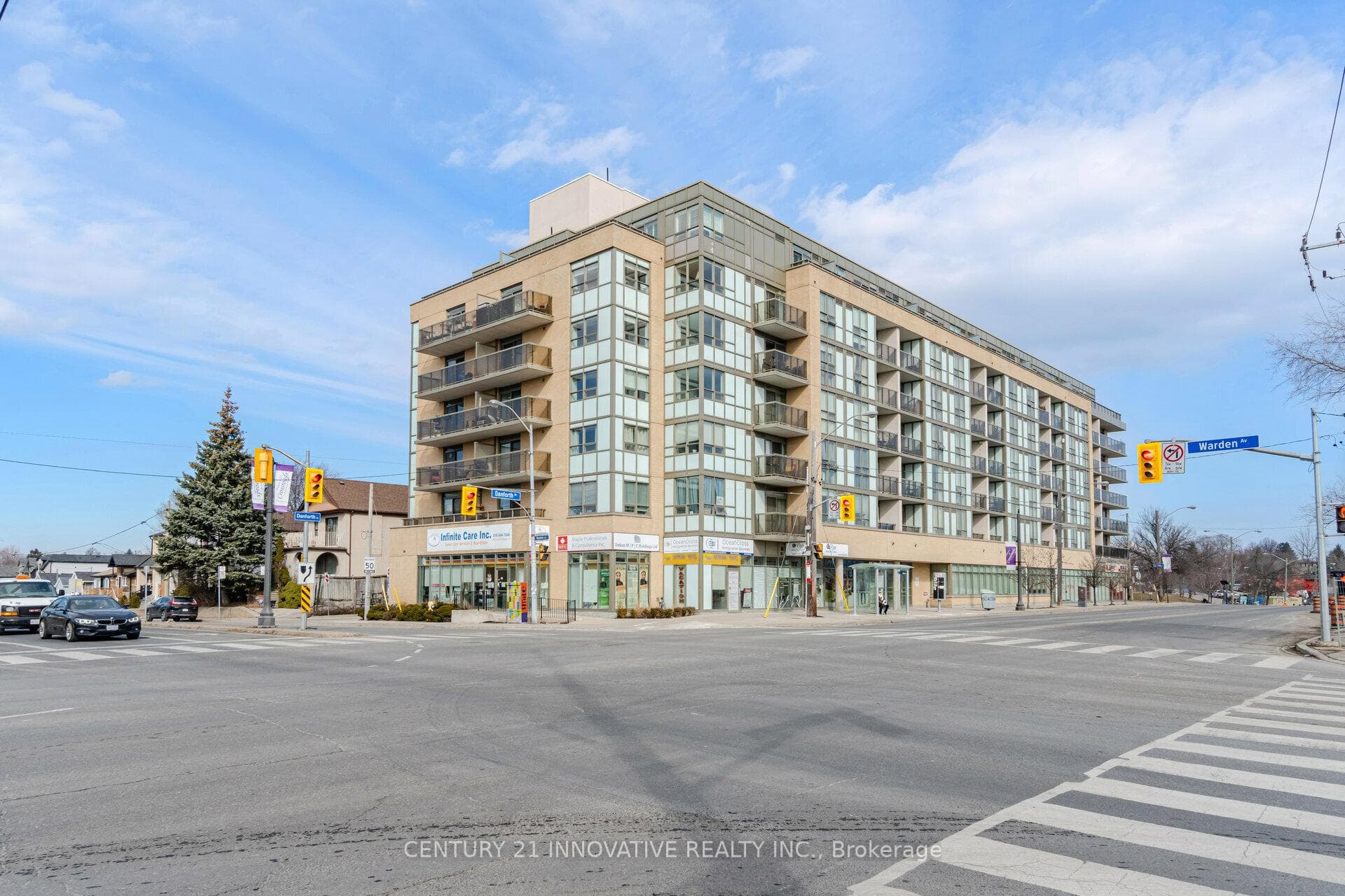 3520 Danforth Avenue Unit 518 photo 1