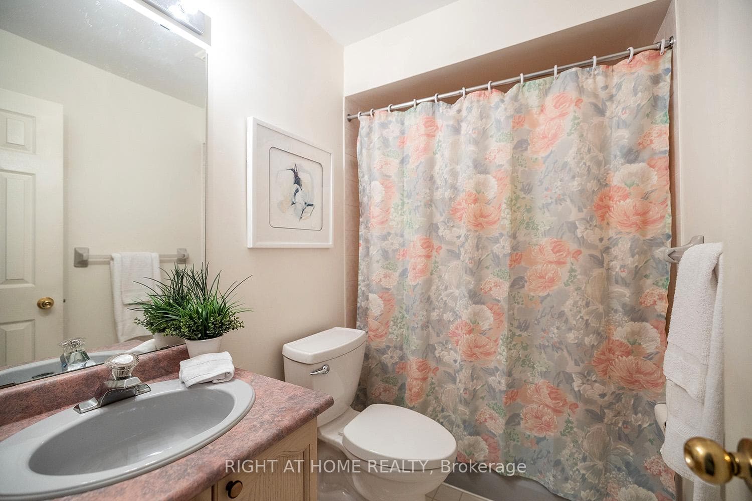 55 Abernethy Crescent photo 32