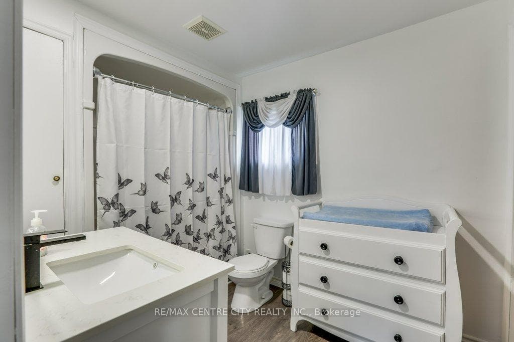73 FOURTH Avenue photo 20
