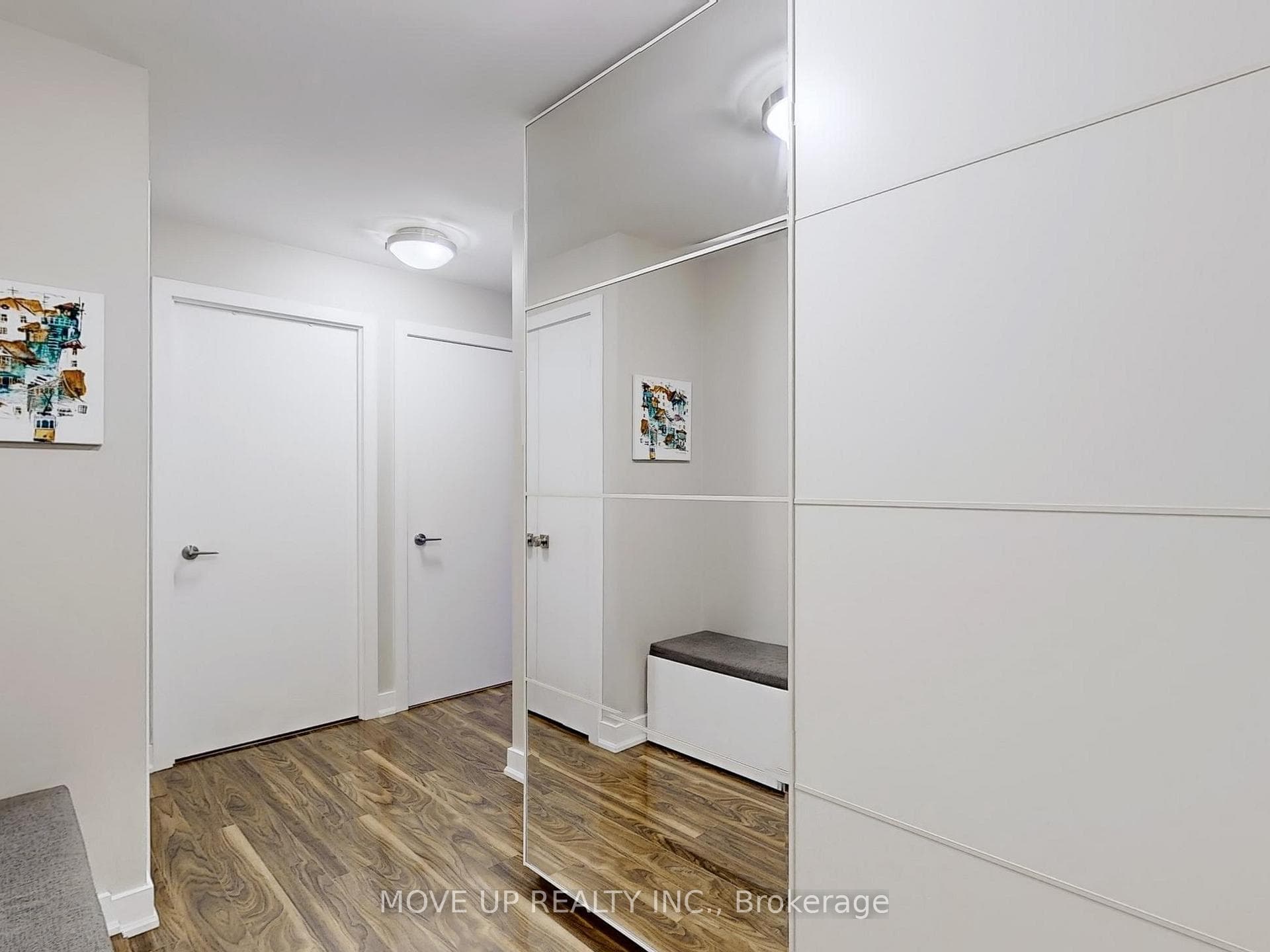 438 King Street Unit 1406 photo 3
