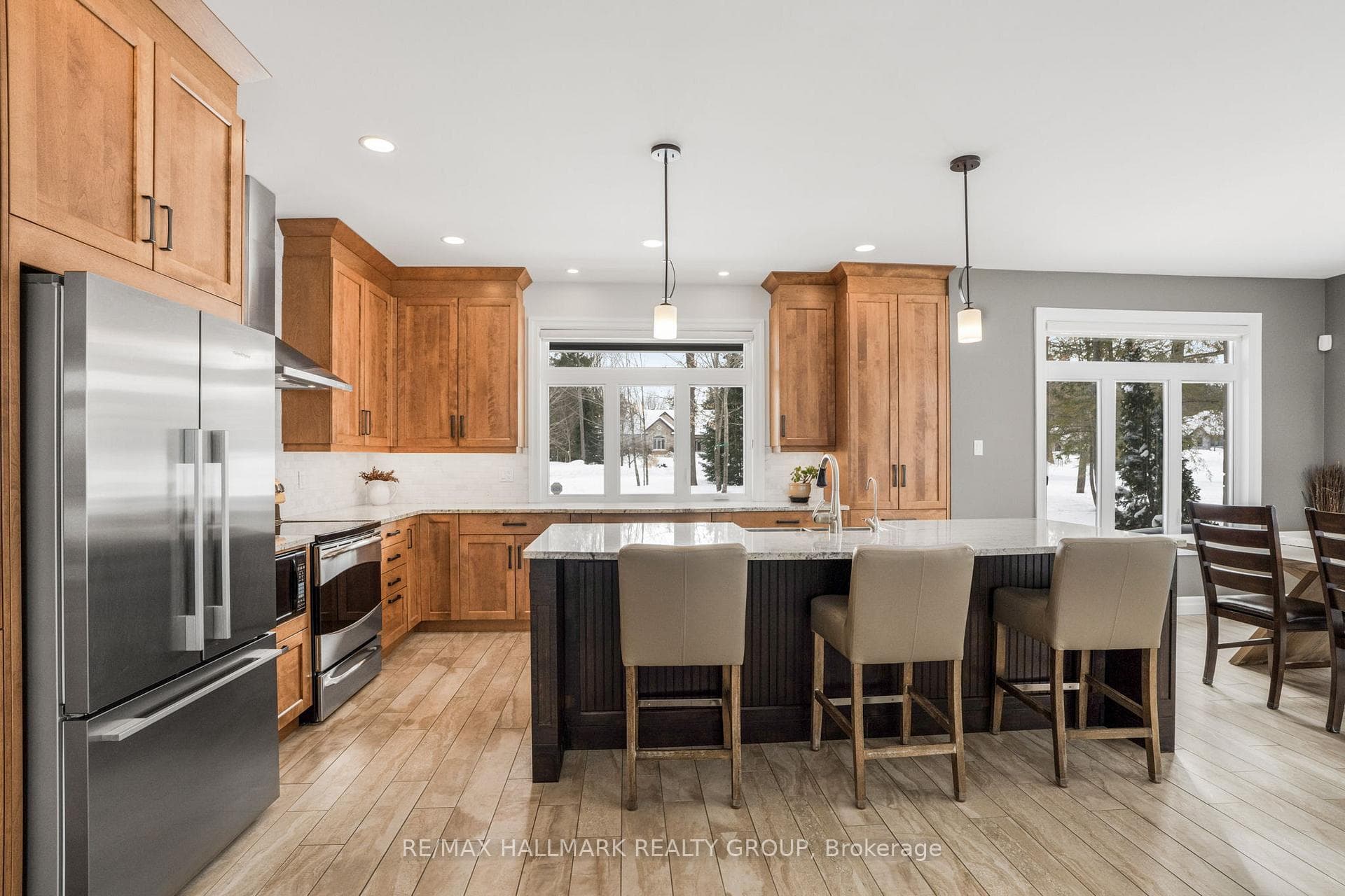 141 ADRIEN Street photo 15