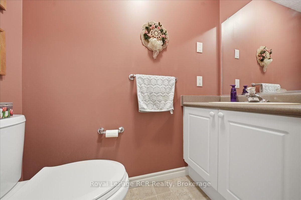 255 2nd Avenue photo 15