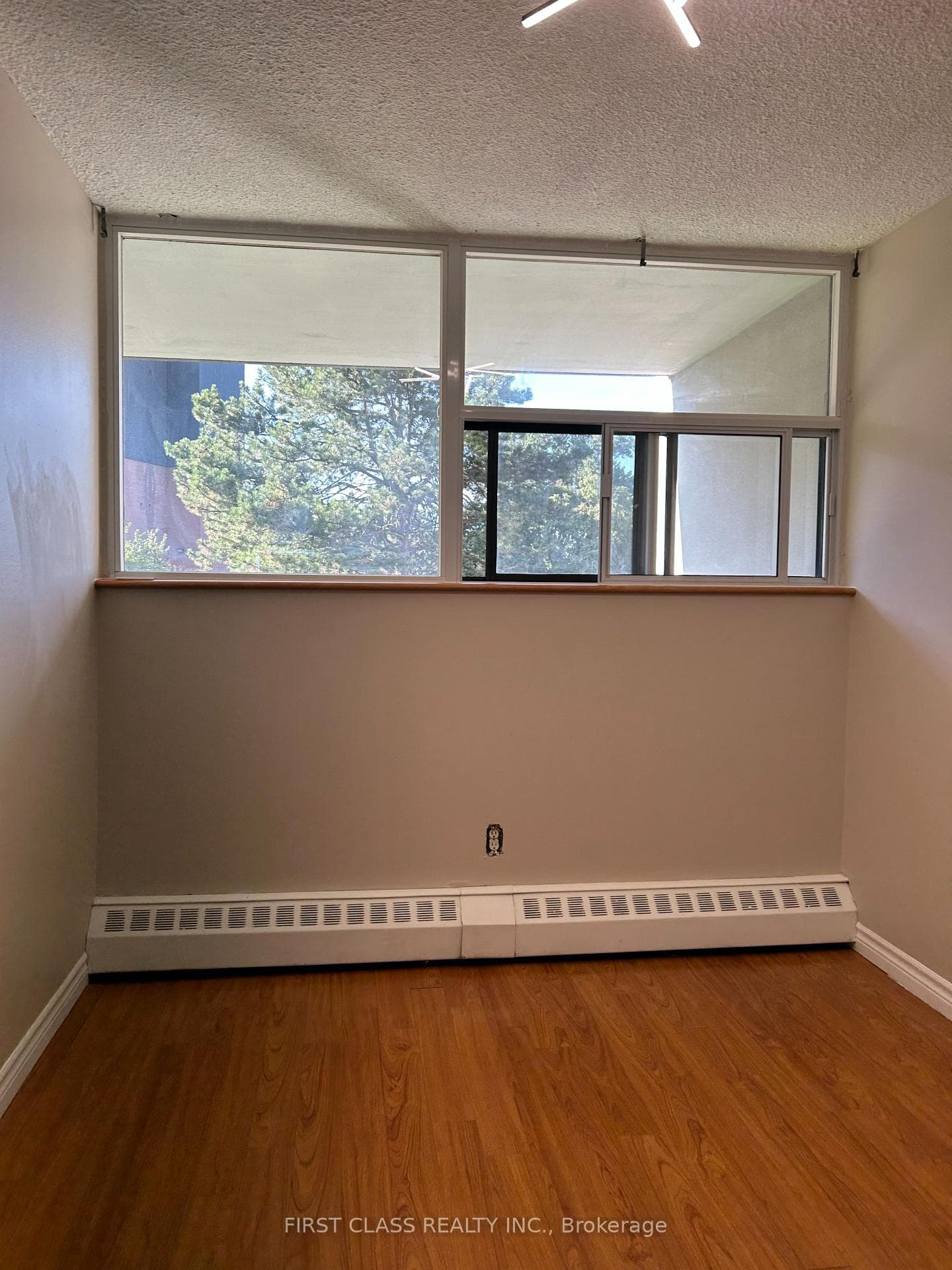 2121 Roche Court Unit 106 photo 16