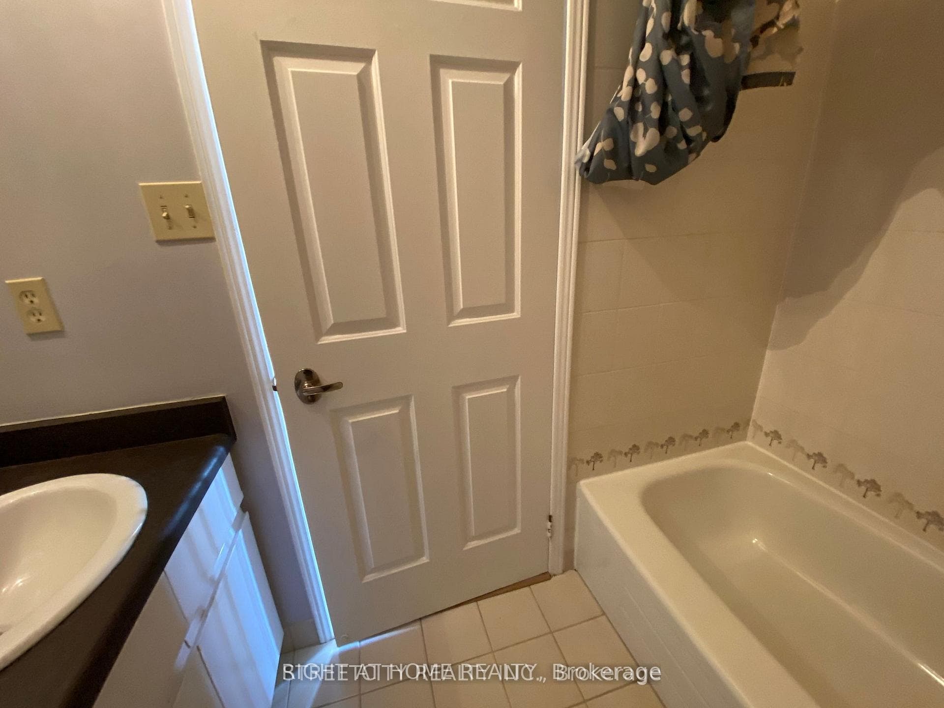 695 Richmond Street Unit 805 photo 9