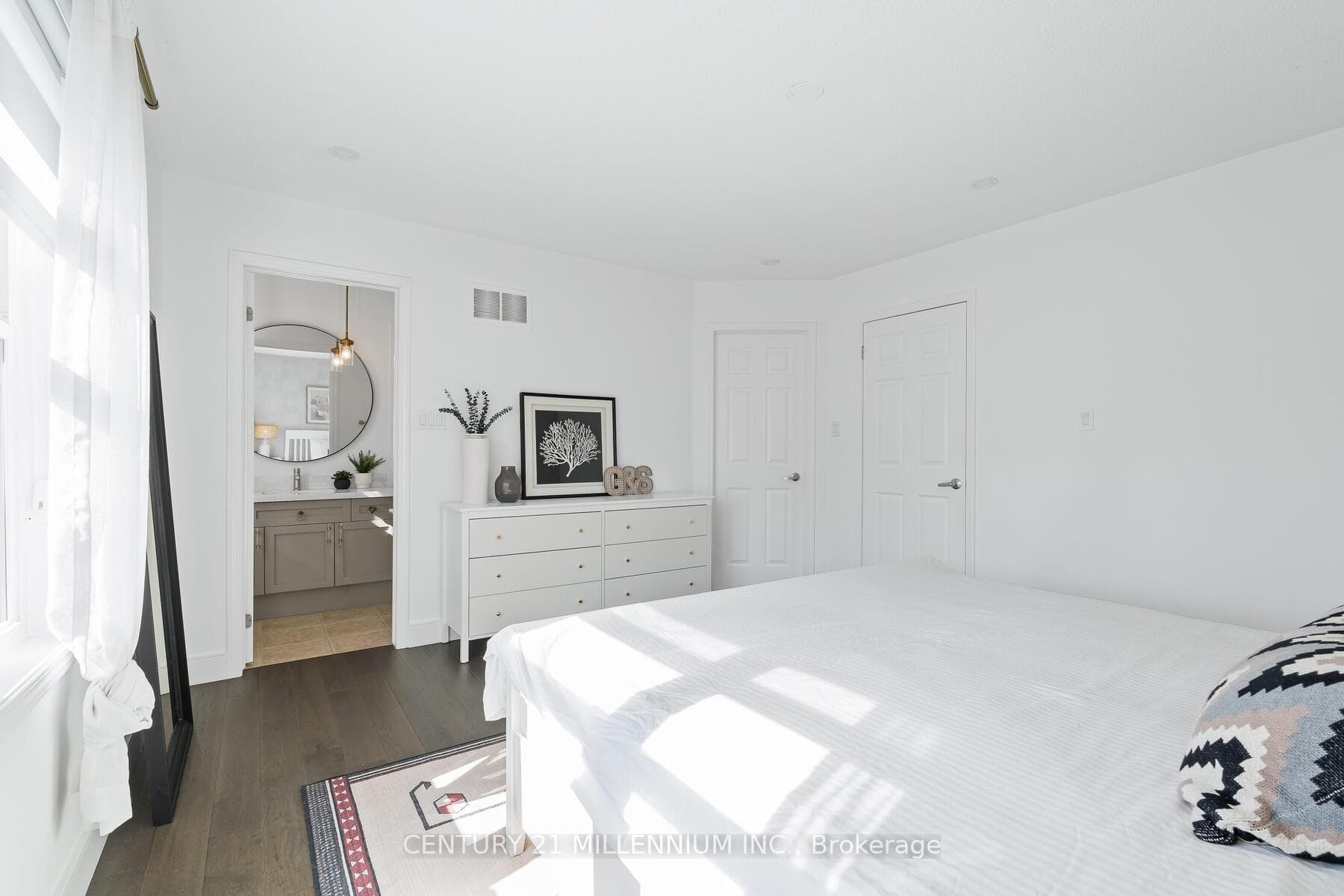 672 Holly Avenue photo 27