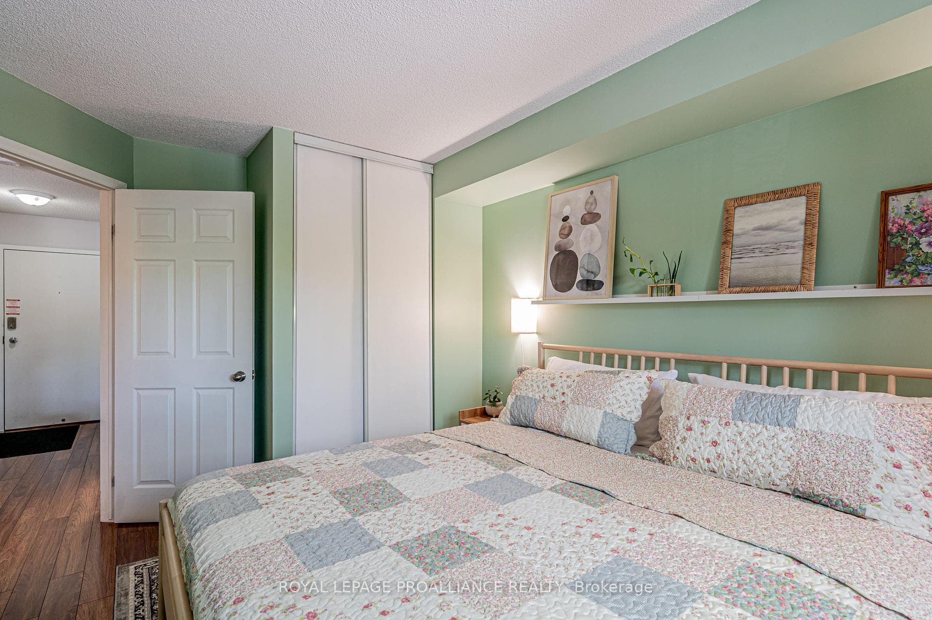 310 Kingsdale Avenue Unit 306 photo 11