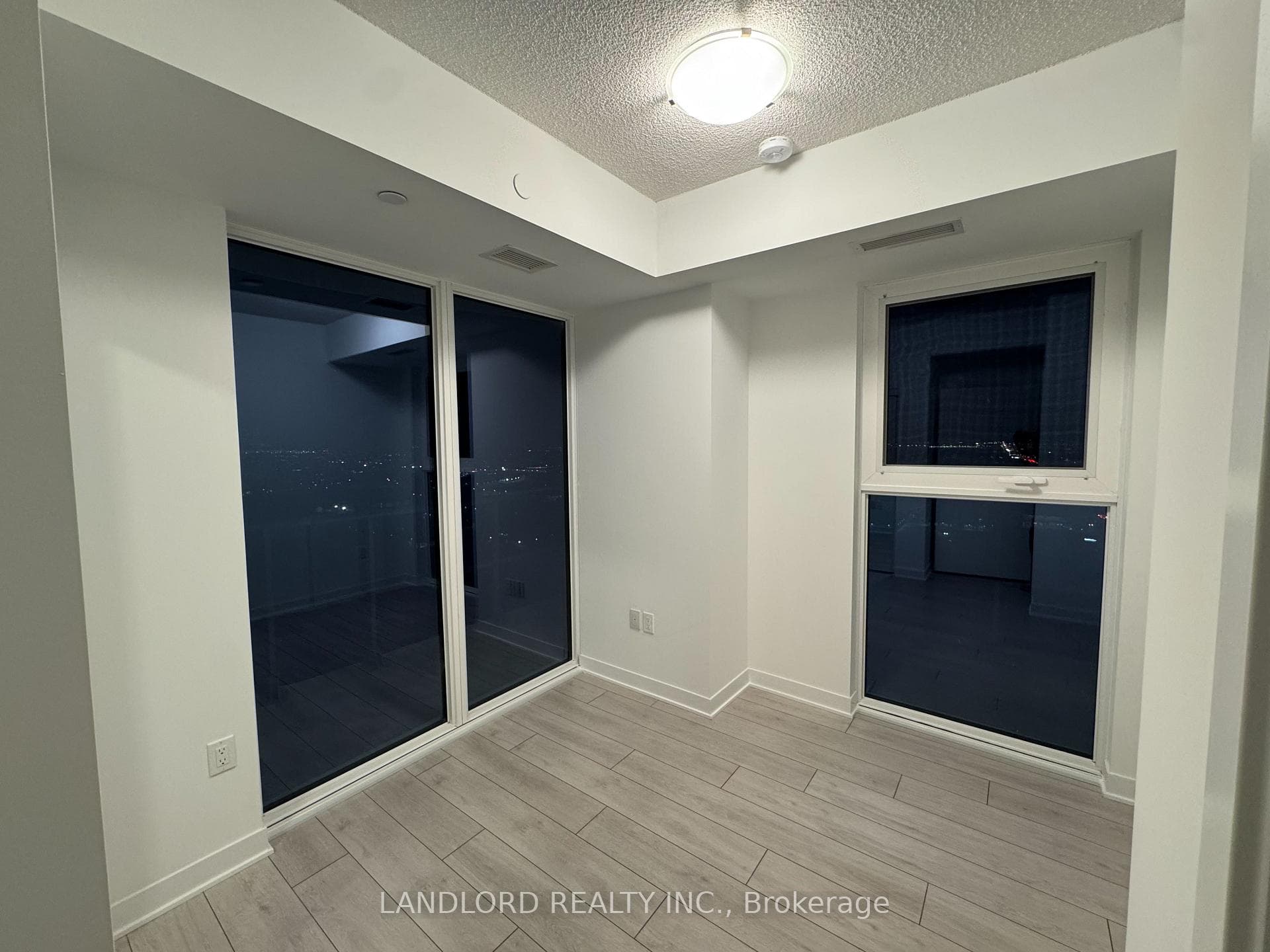 260 Malta Avenue Unit 2004 photo 10