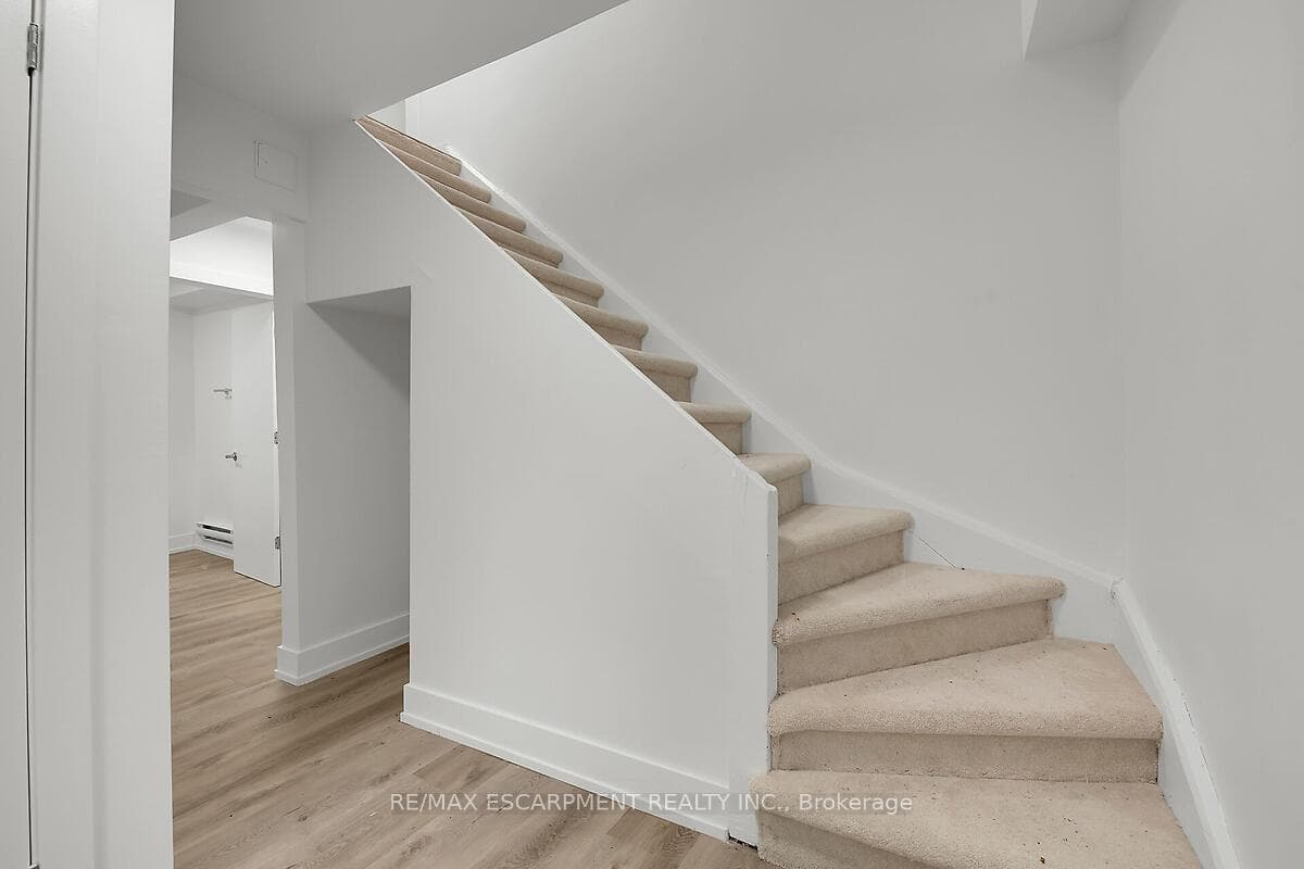 34 Rykert Street photo 16