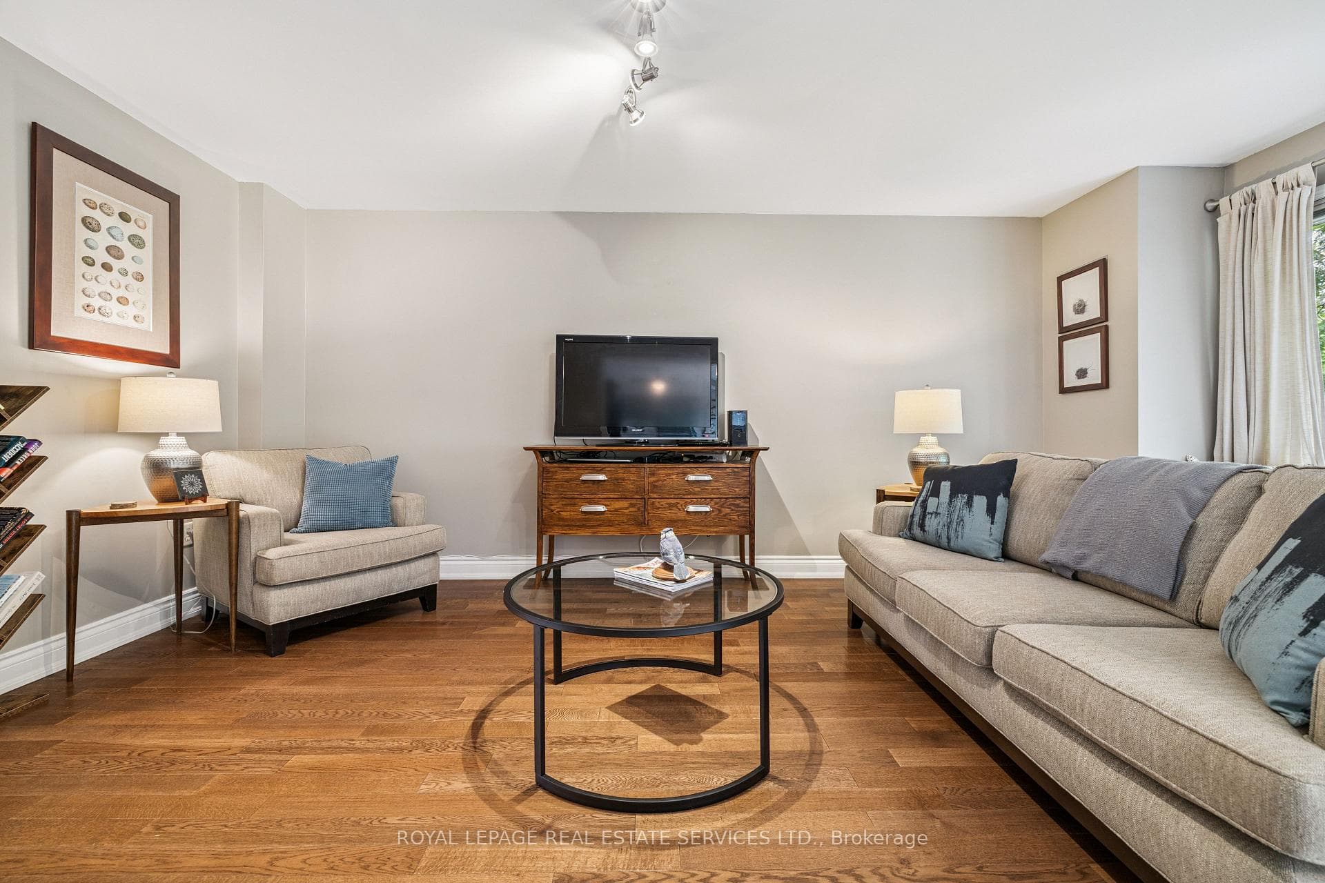 5186 Ravine Crescent photo 7