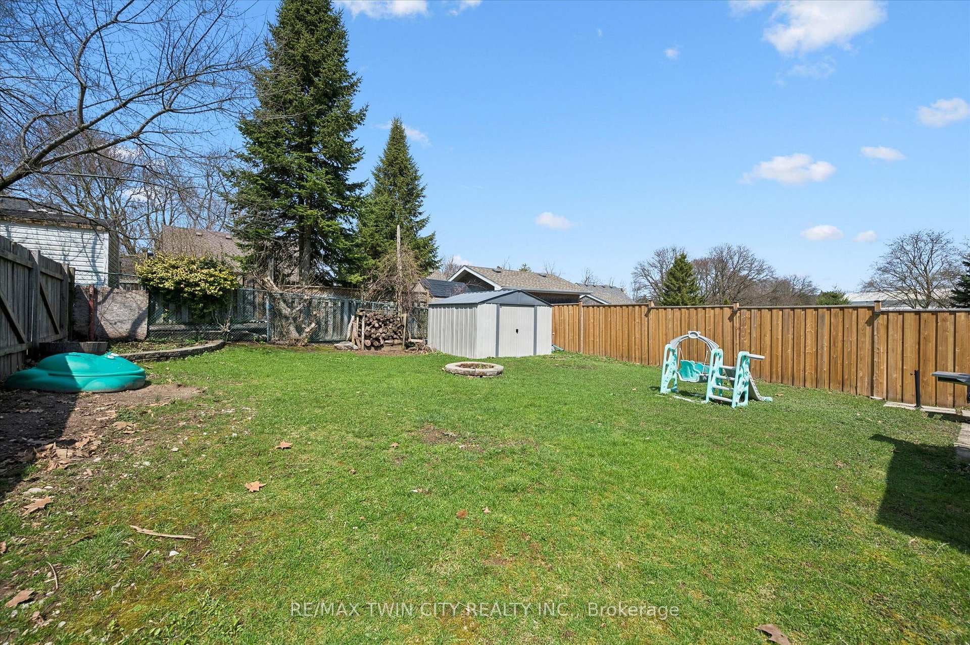 6 2 Avenue photo 24