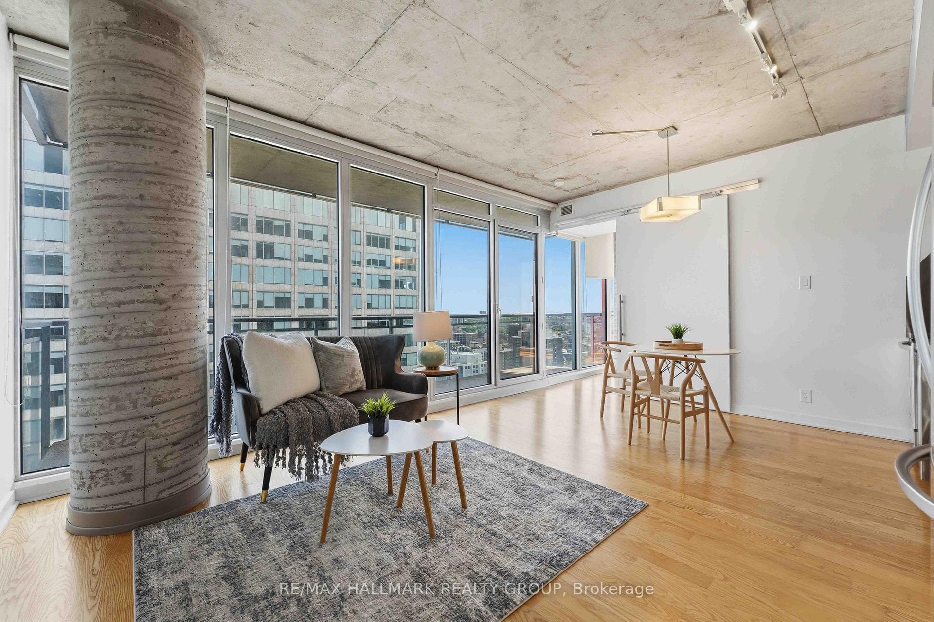 324 Laurier Avenue Unit 2110 photo 5