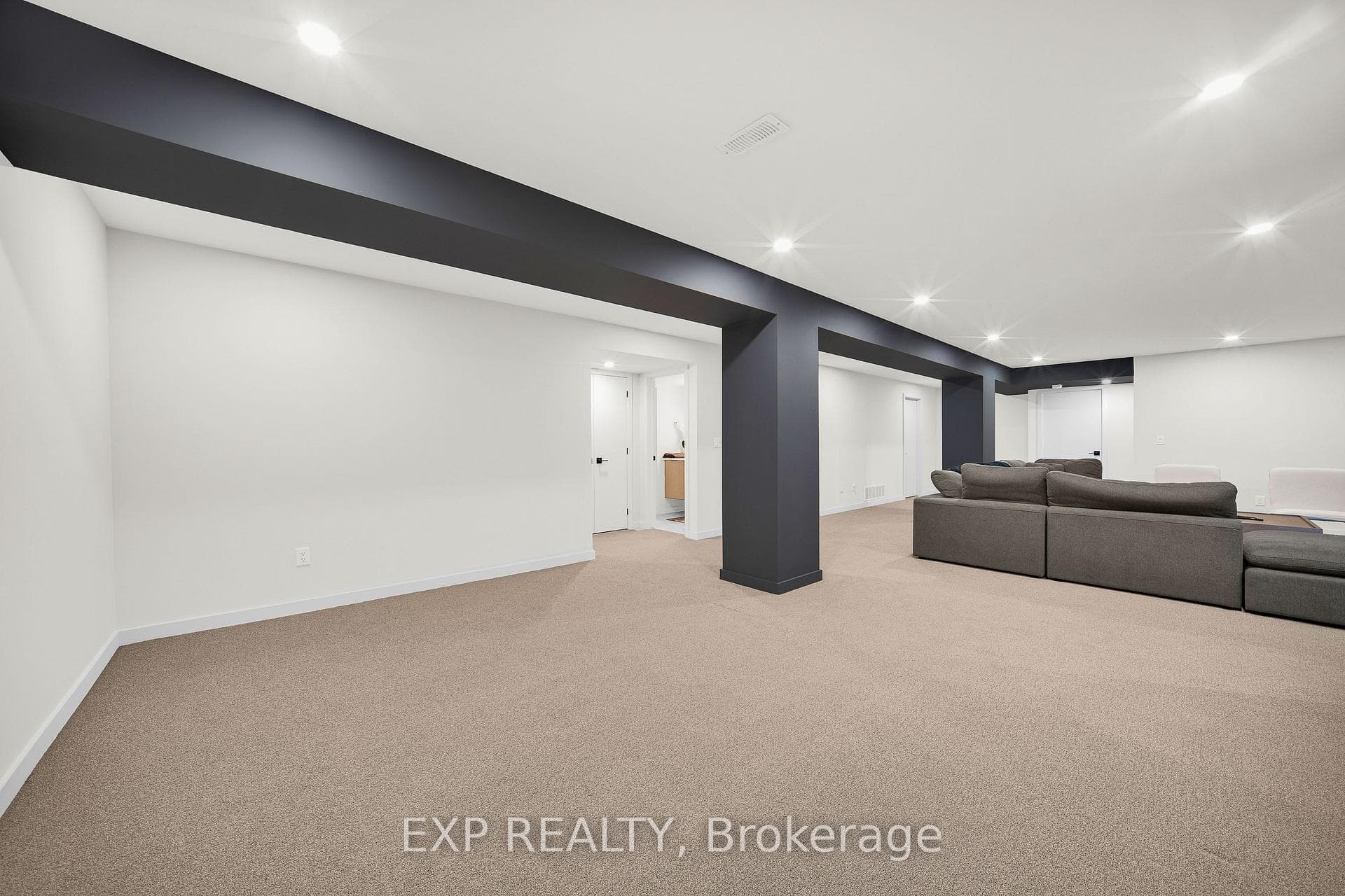 708 Wooler Place photo 29