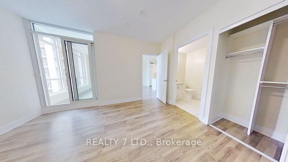 9085 Jane Street Unit 619 photo 20
