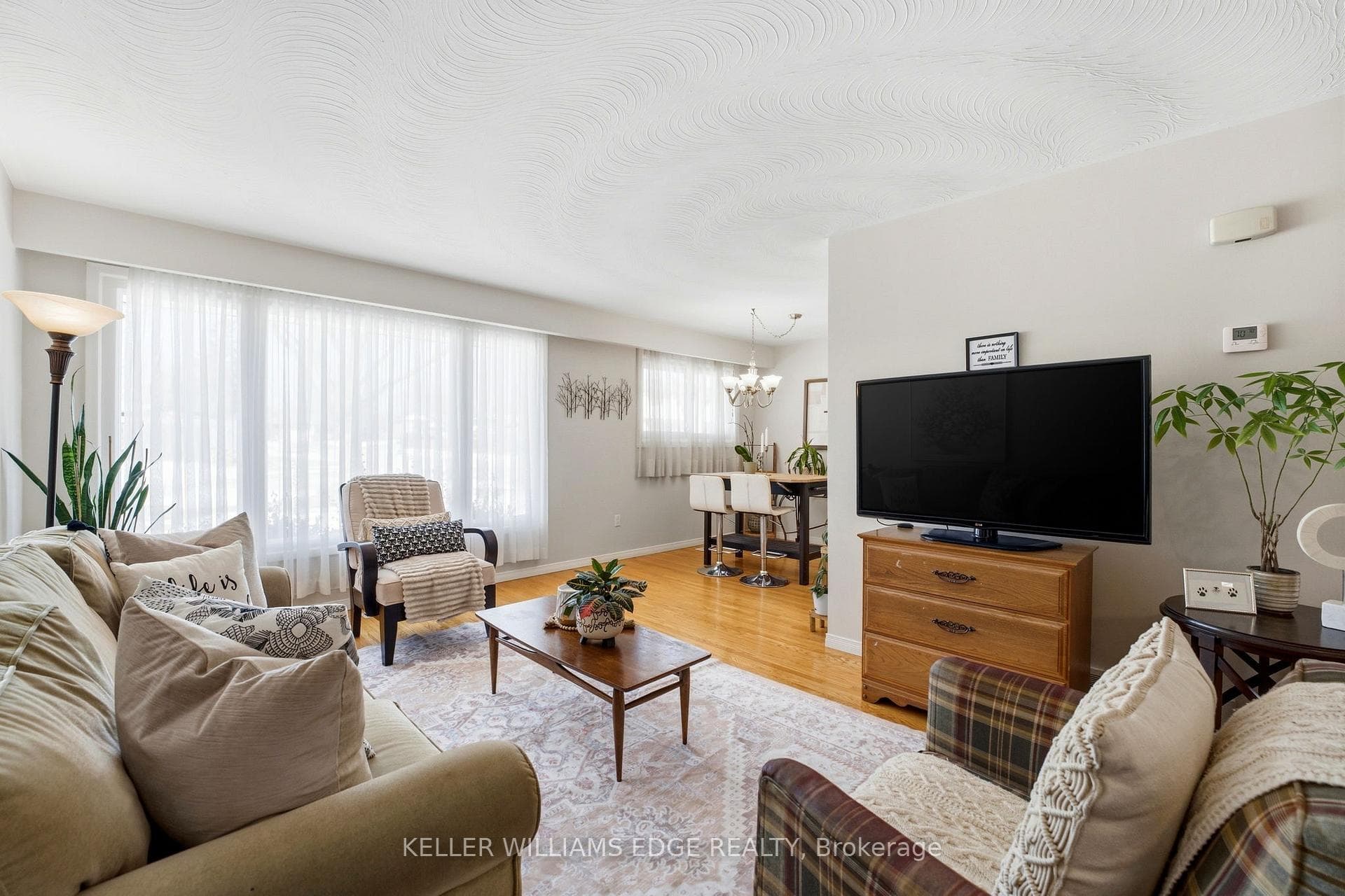 2426 Tait Avenue photo 5