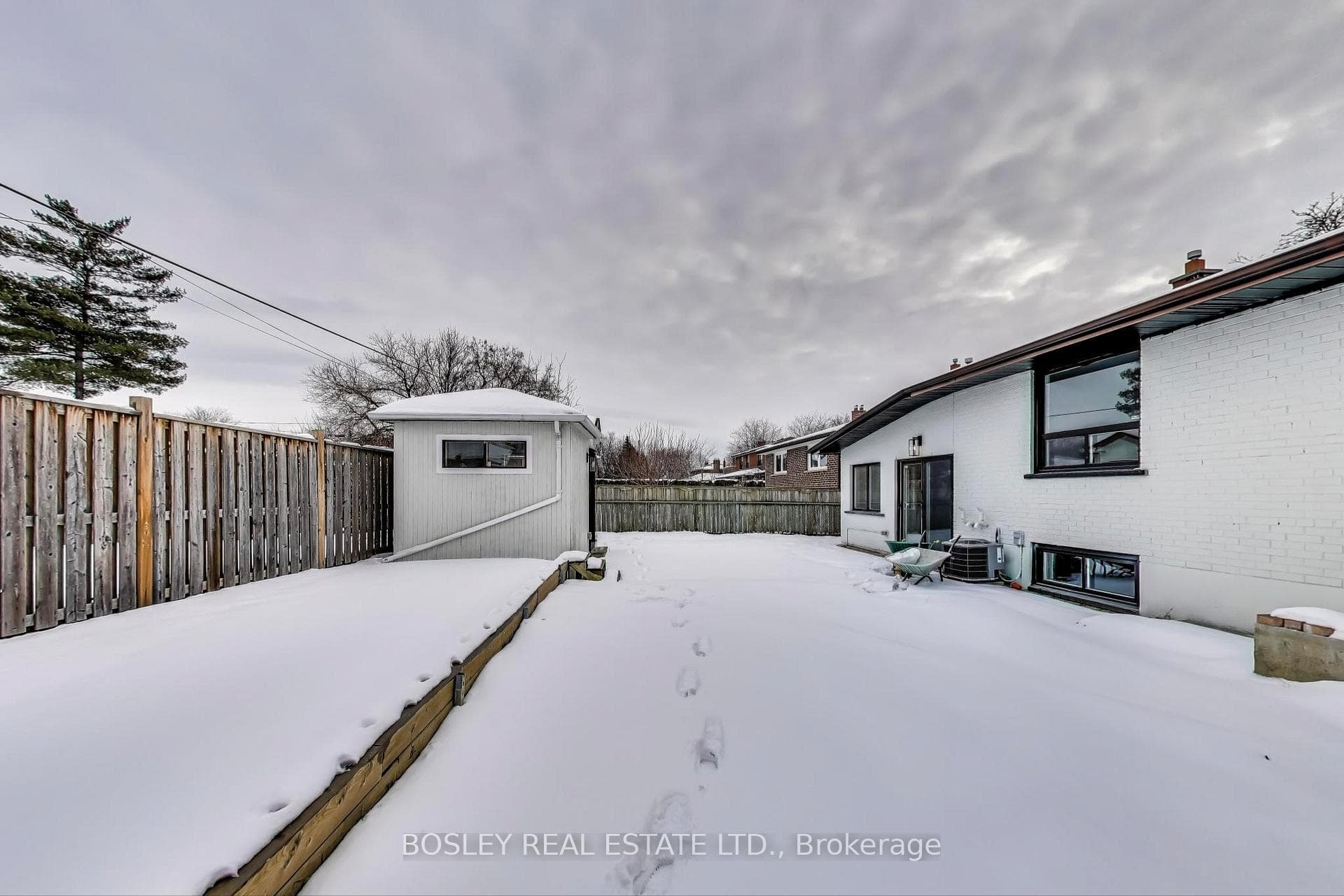 89 Chiswick Avenue Unit Lower photo 22