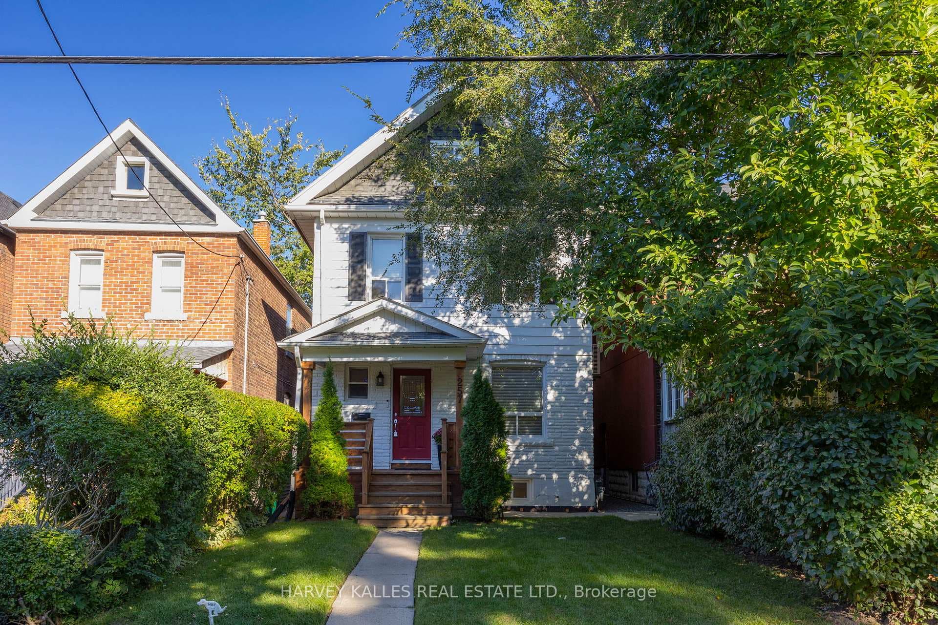 257 Wychwood Avenue photo 1
