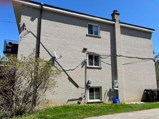 21 Charlemagne Drive photo 28