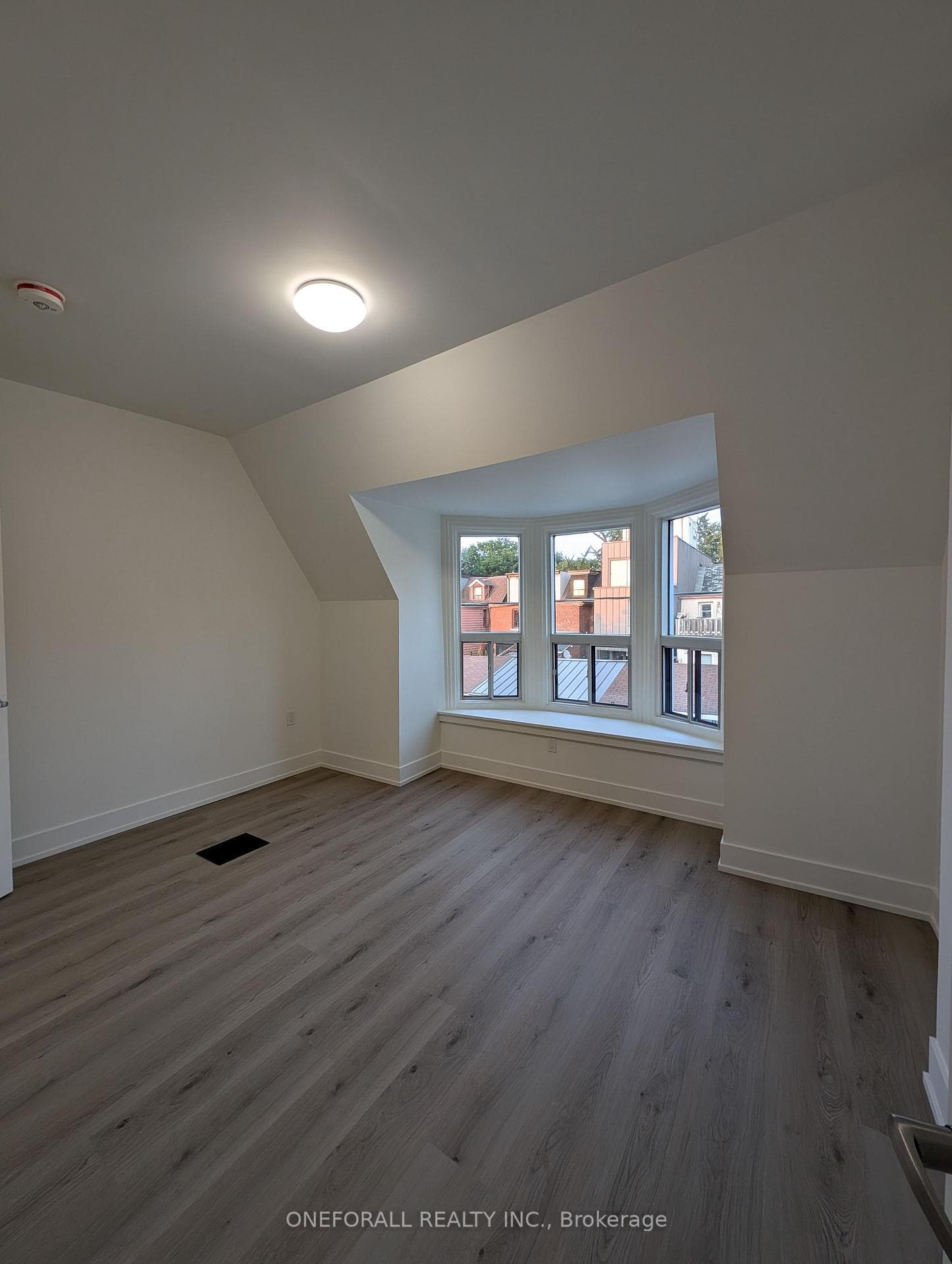 6 Macklem Avenue photo 25