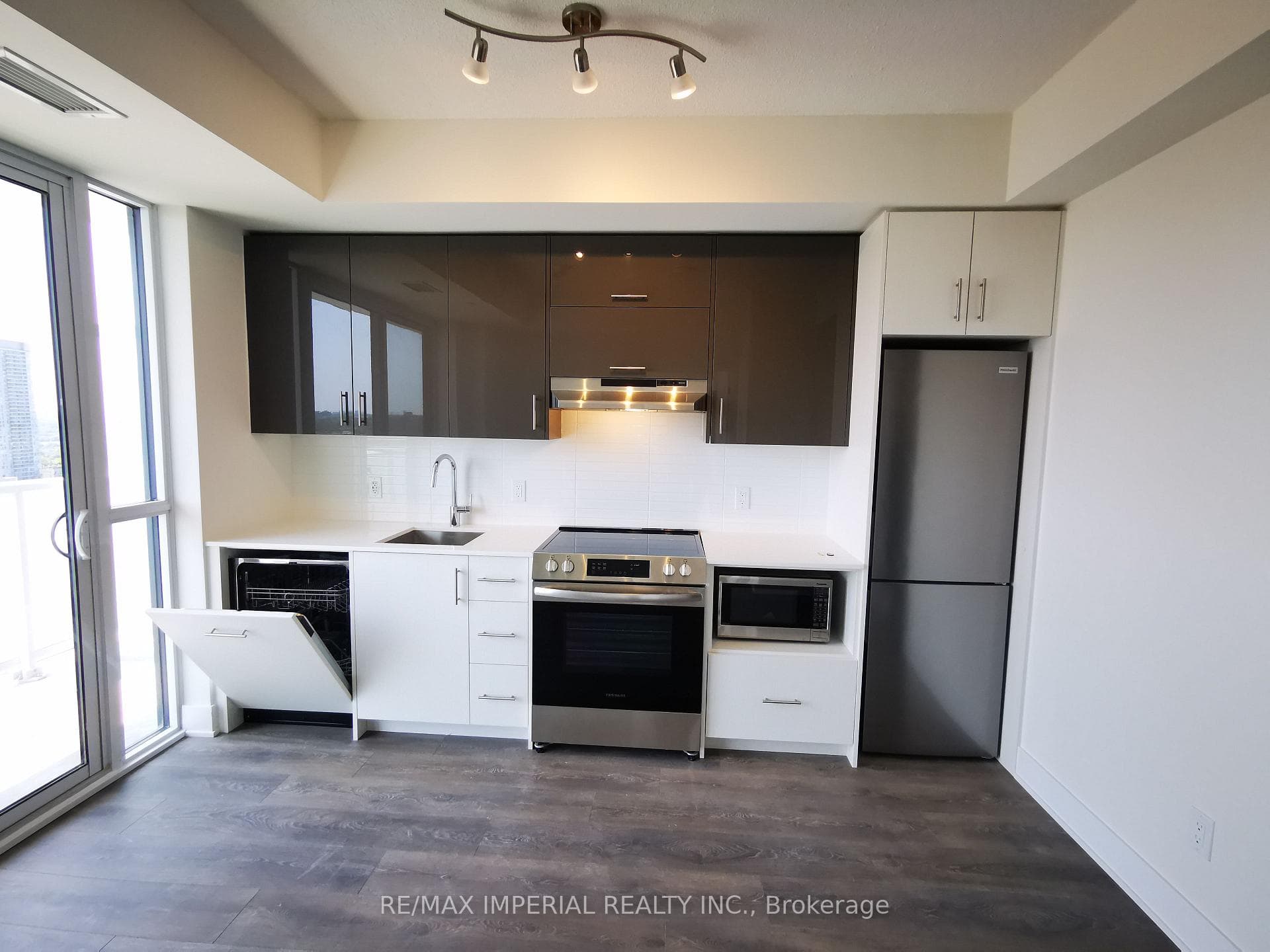 188 Fairview Mall Drive Unit 2609 photo 8