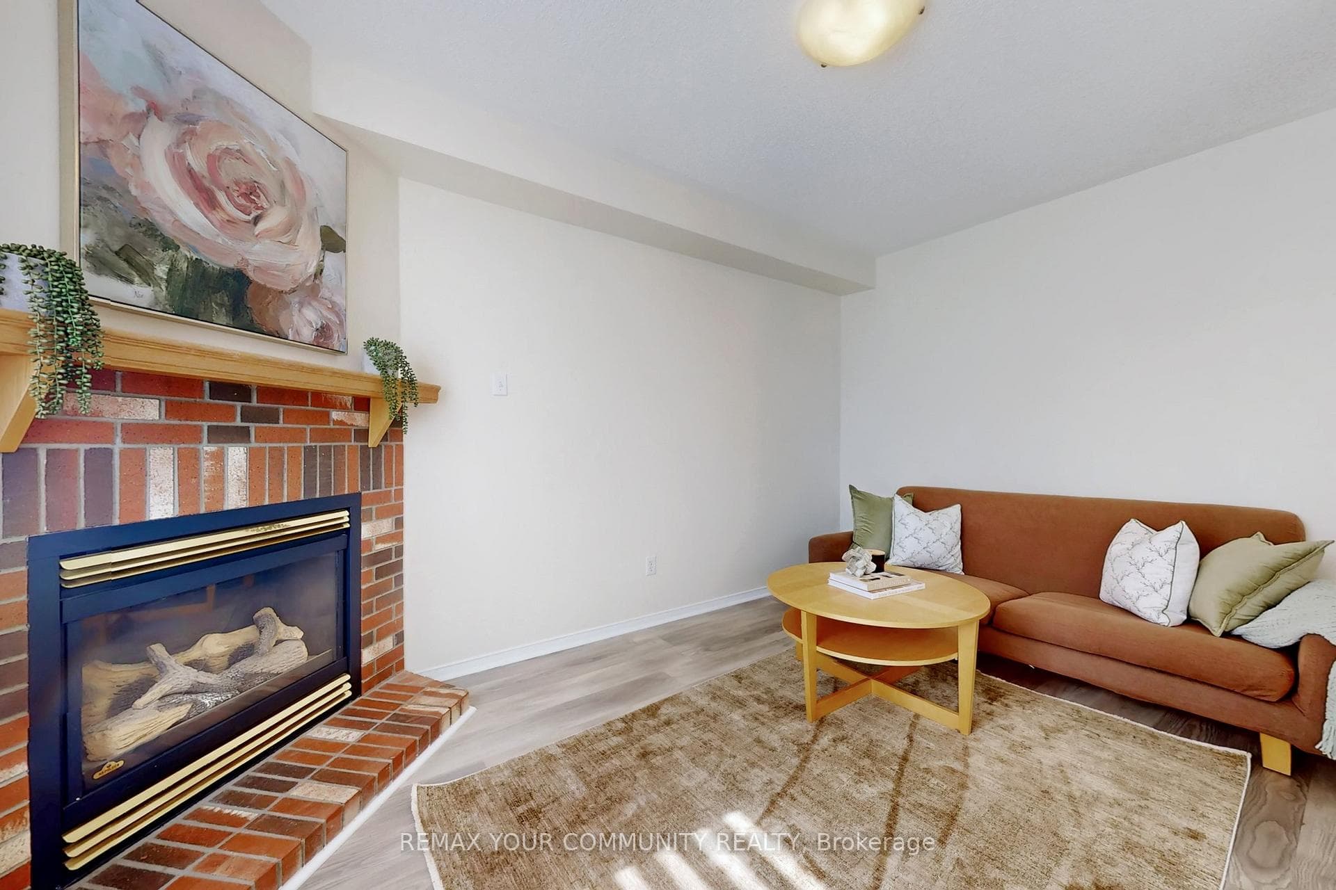 219 Surgeoner Crescent photo 12