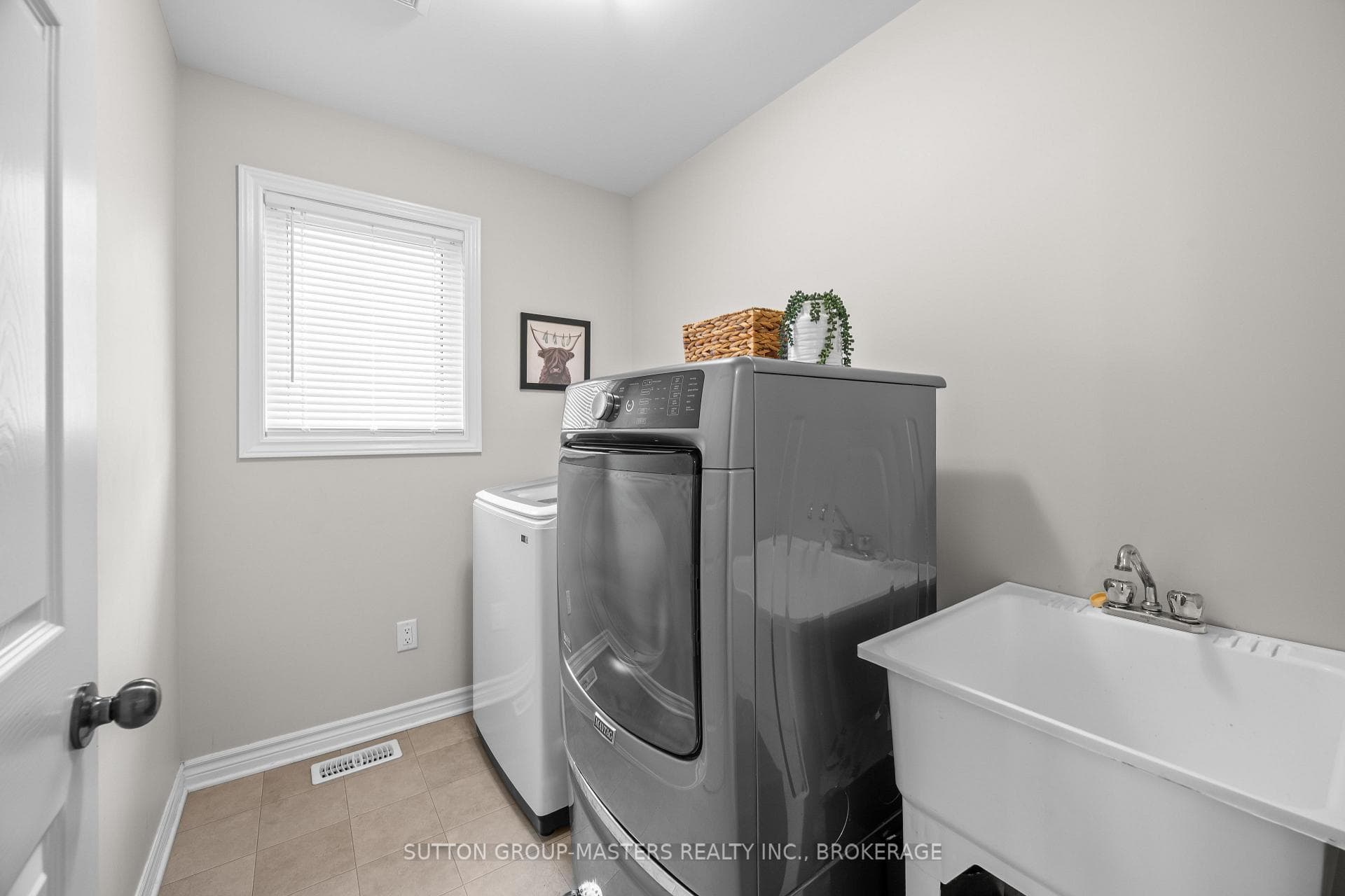 1705 Executive Avenue photo 34