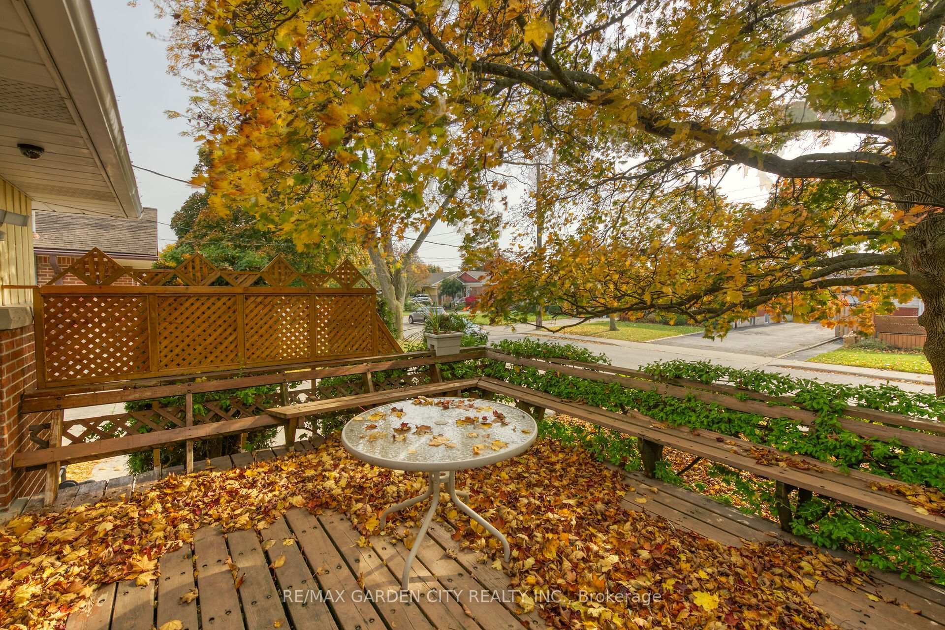 71 Grenadier Drive photo 22