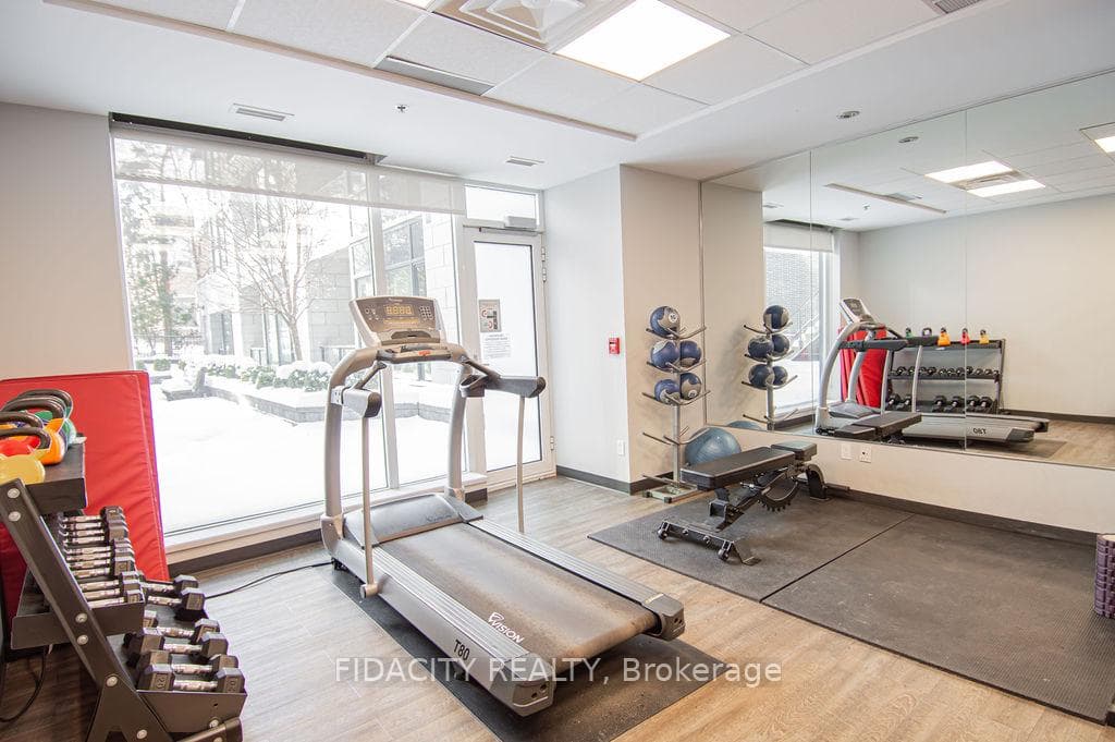 360 Patricia Avenue Unit 820 photo 13