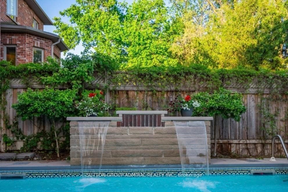 137 Florence Avenue photo 43