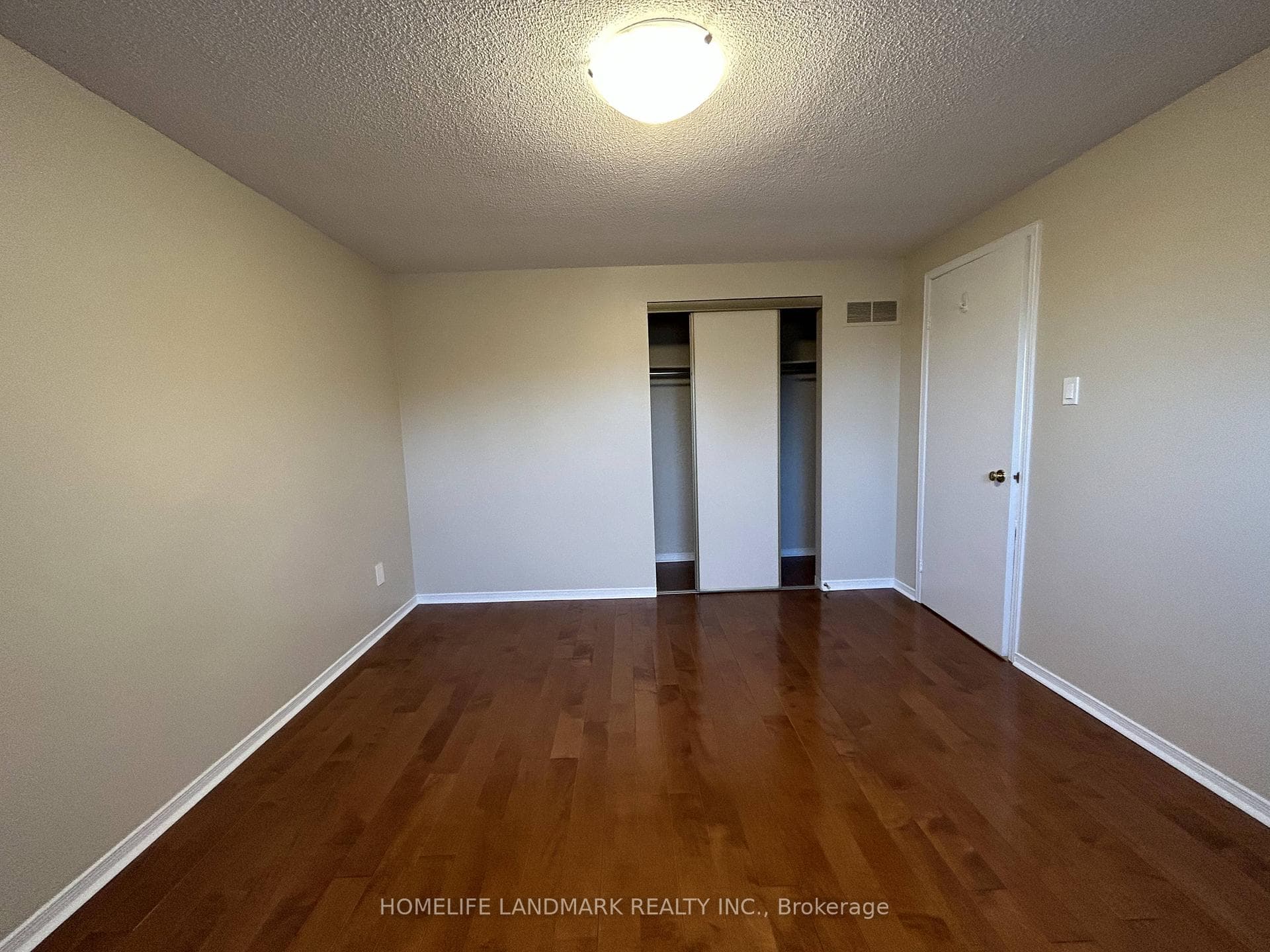 4120 Chadburn Crescent photo 22