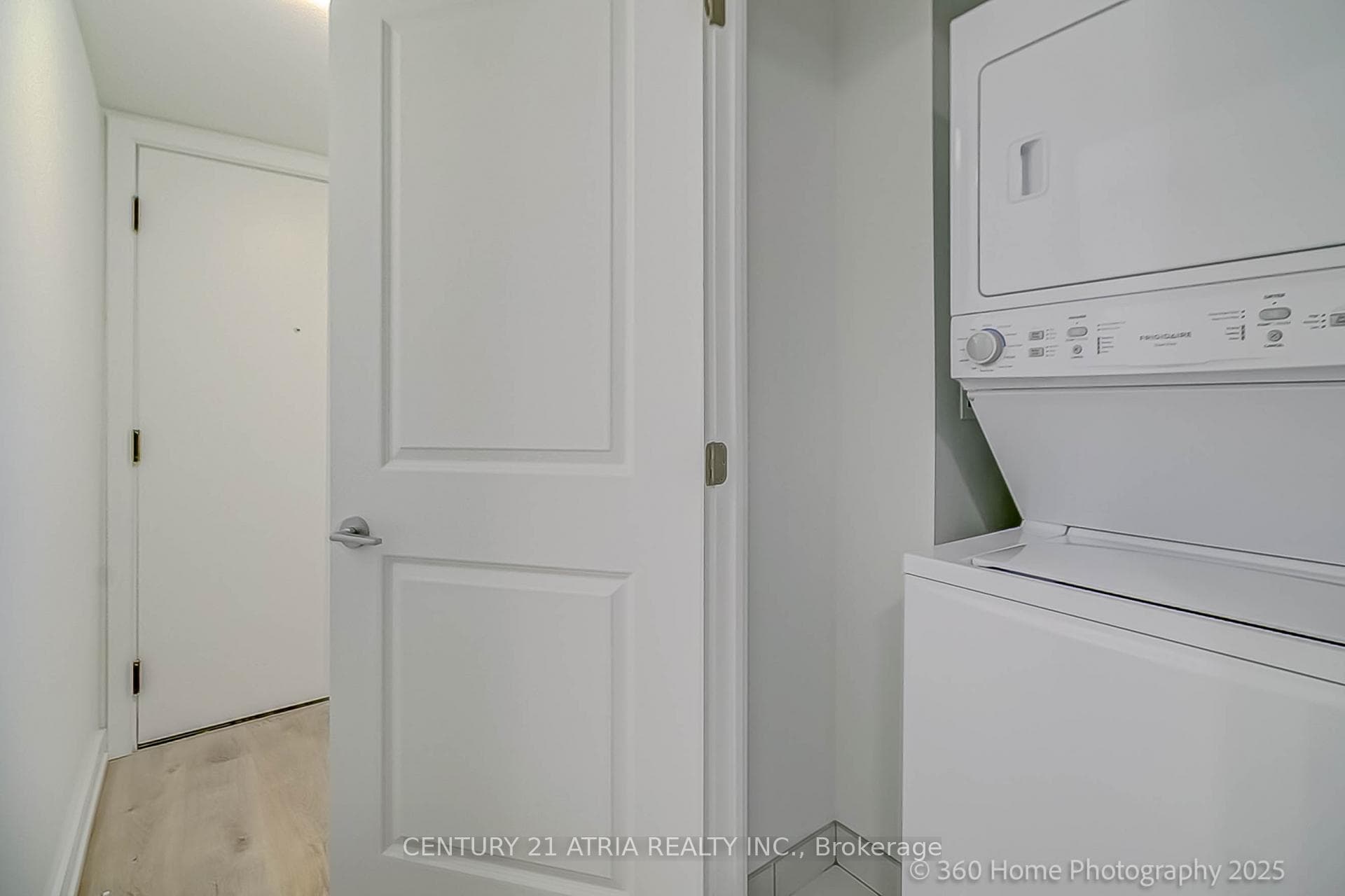 556 Marlee Avenue Unit 504 photo 23
