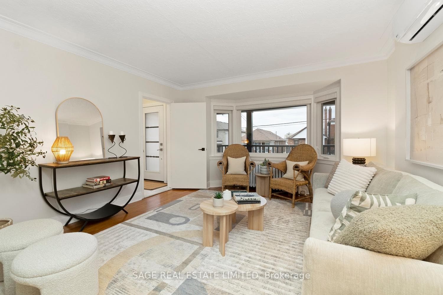 15 Ronald Avenue photo 6
