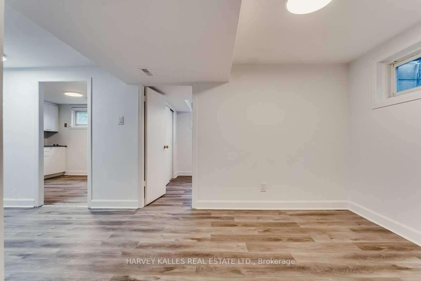 135 Combe Avenue photo 28