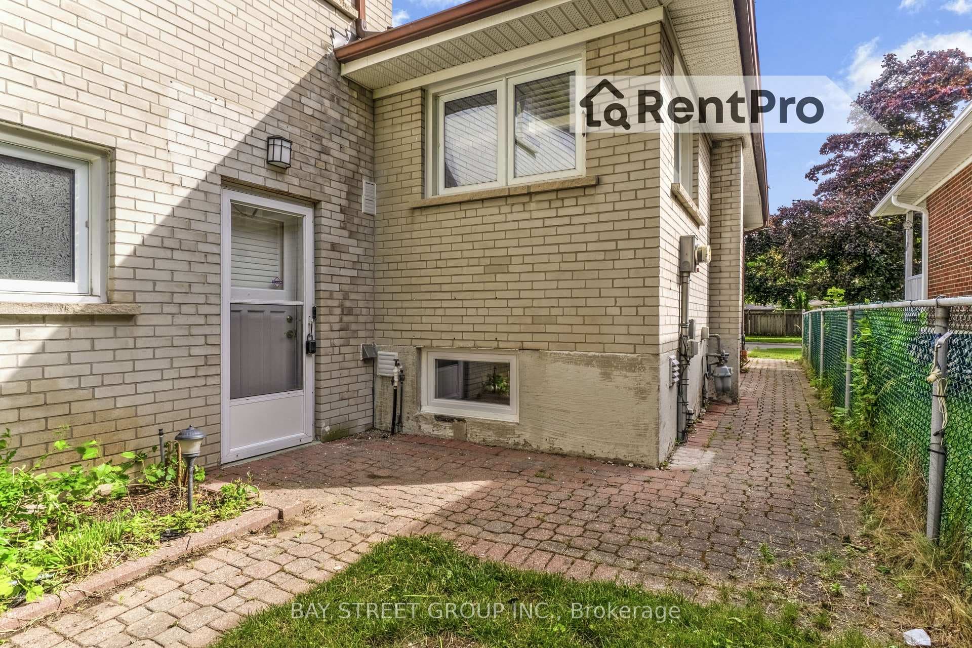 360 Chantenay Drive Unit Lower photo 24