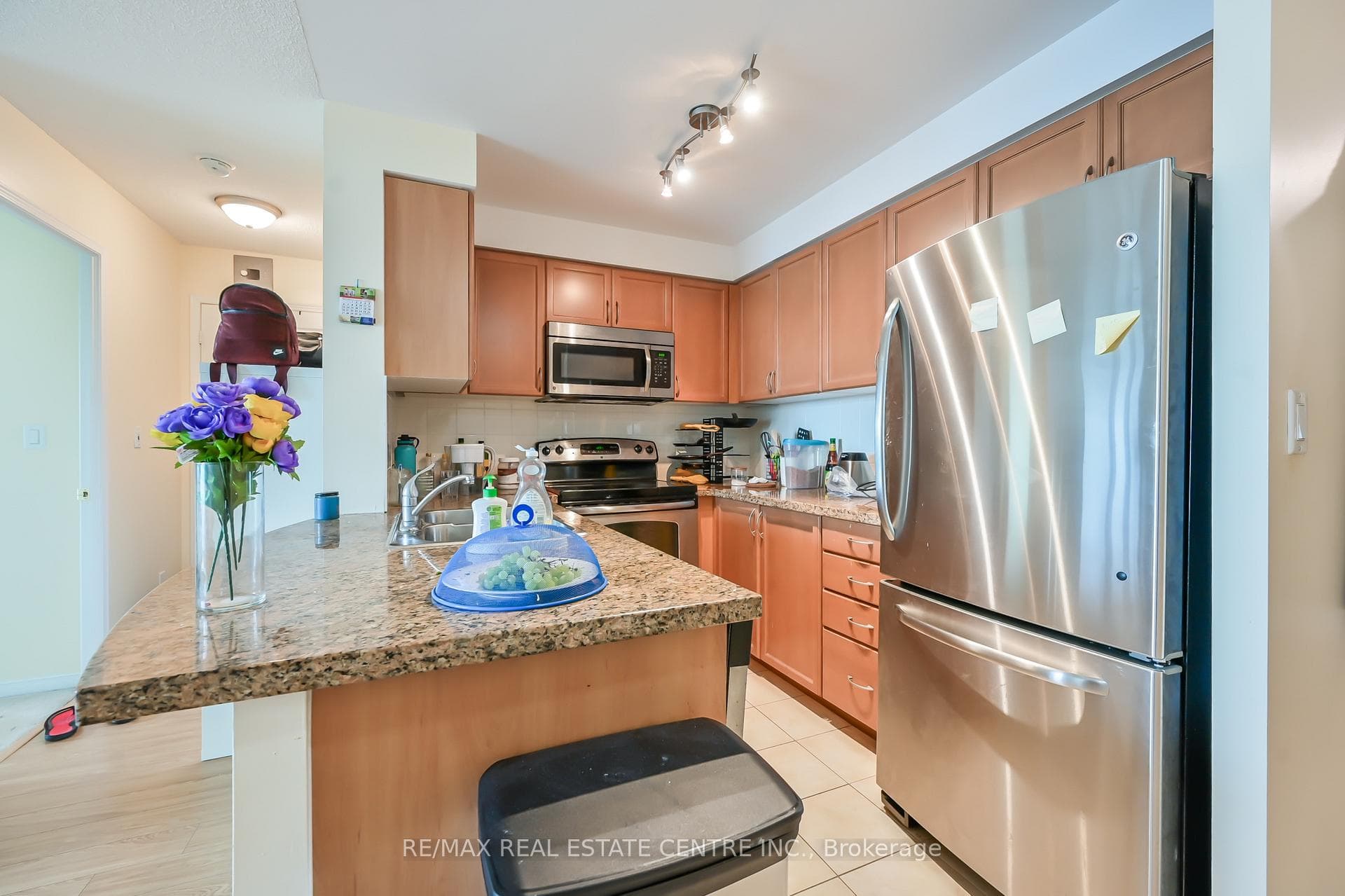 4900 Glen Erin Drive Unit 1611 photo 8