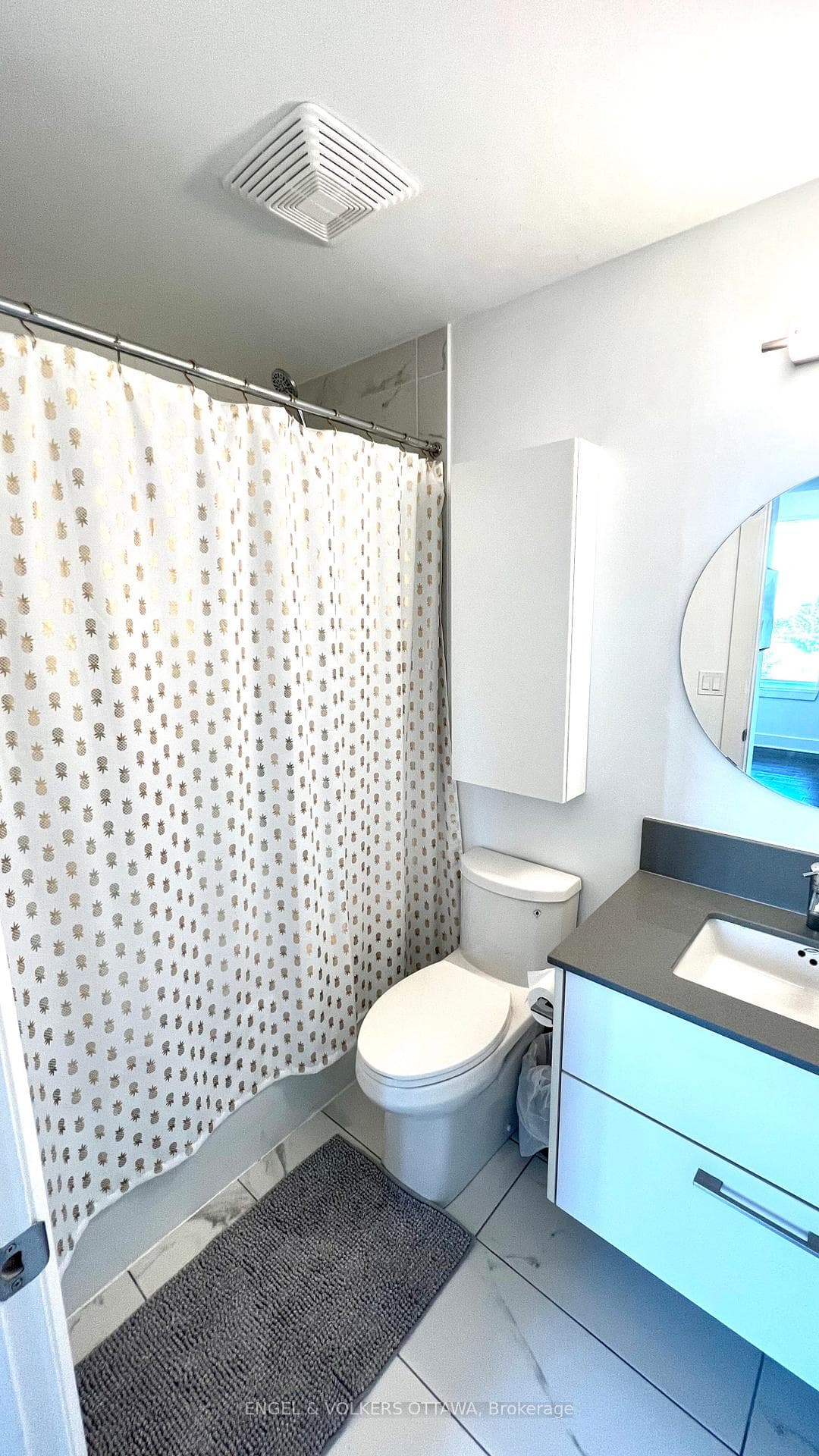 255 BAY Street Unit 512 photo 9