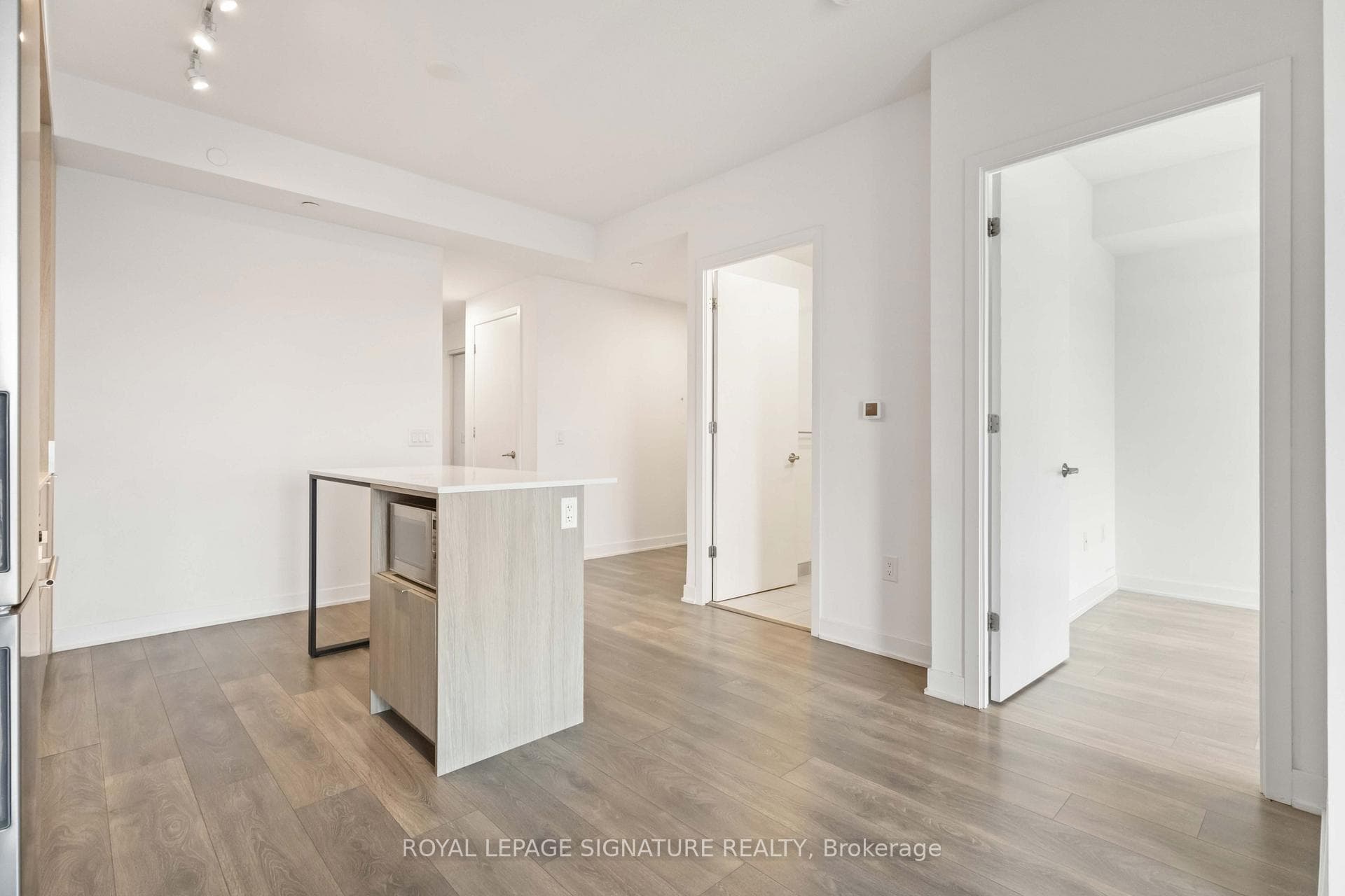 130 River Street Unit 2801 photo 9