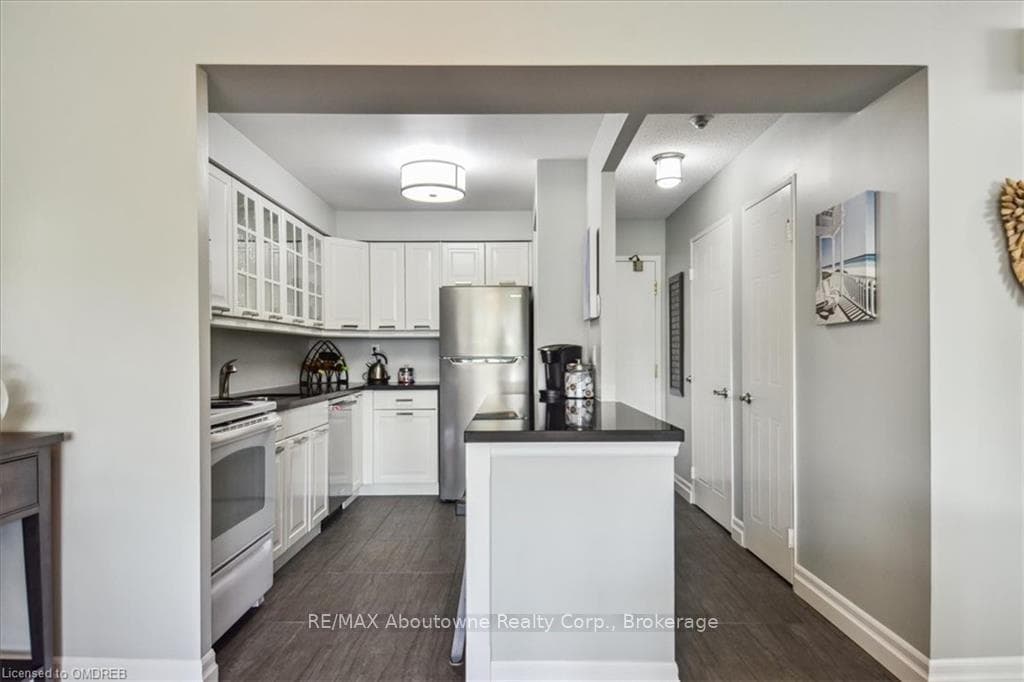 1110 WALDEN Circle Unit 604 photo 6