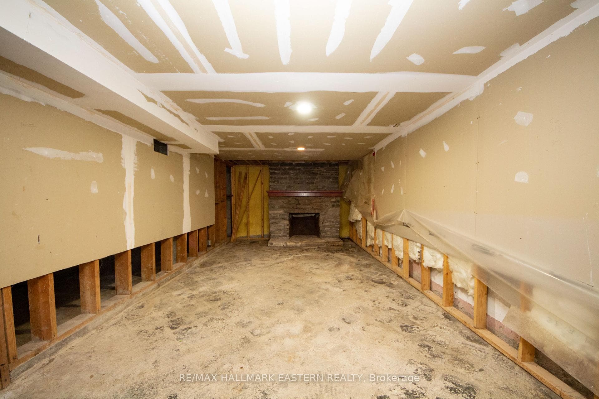 812 Argyle Street photo 25