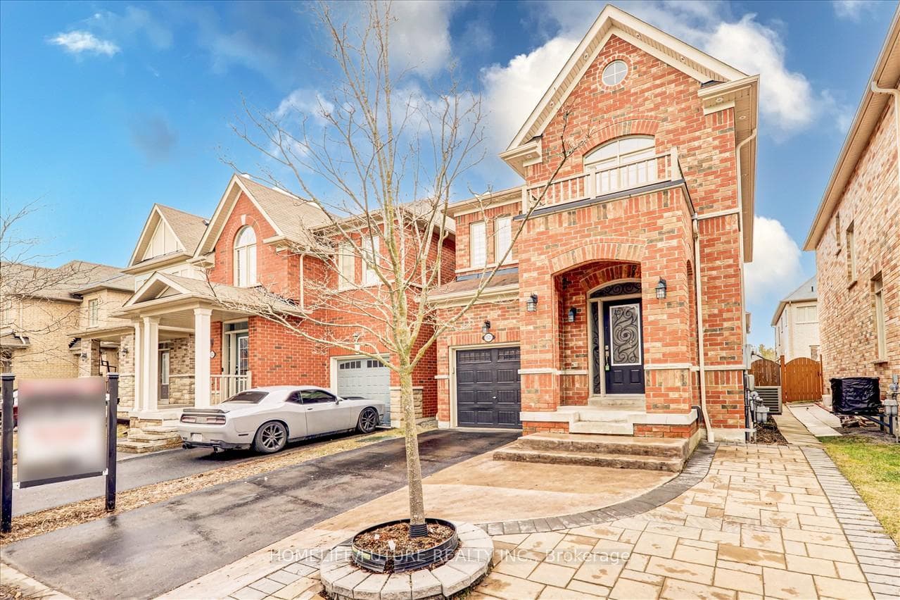 1521 Elmsley Drive photo 4
