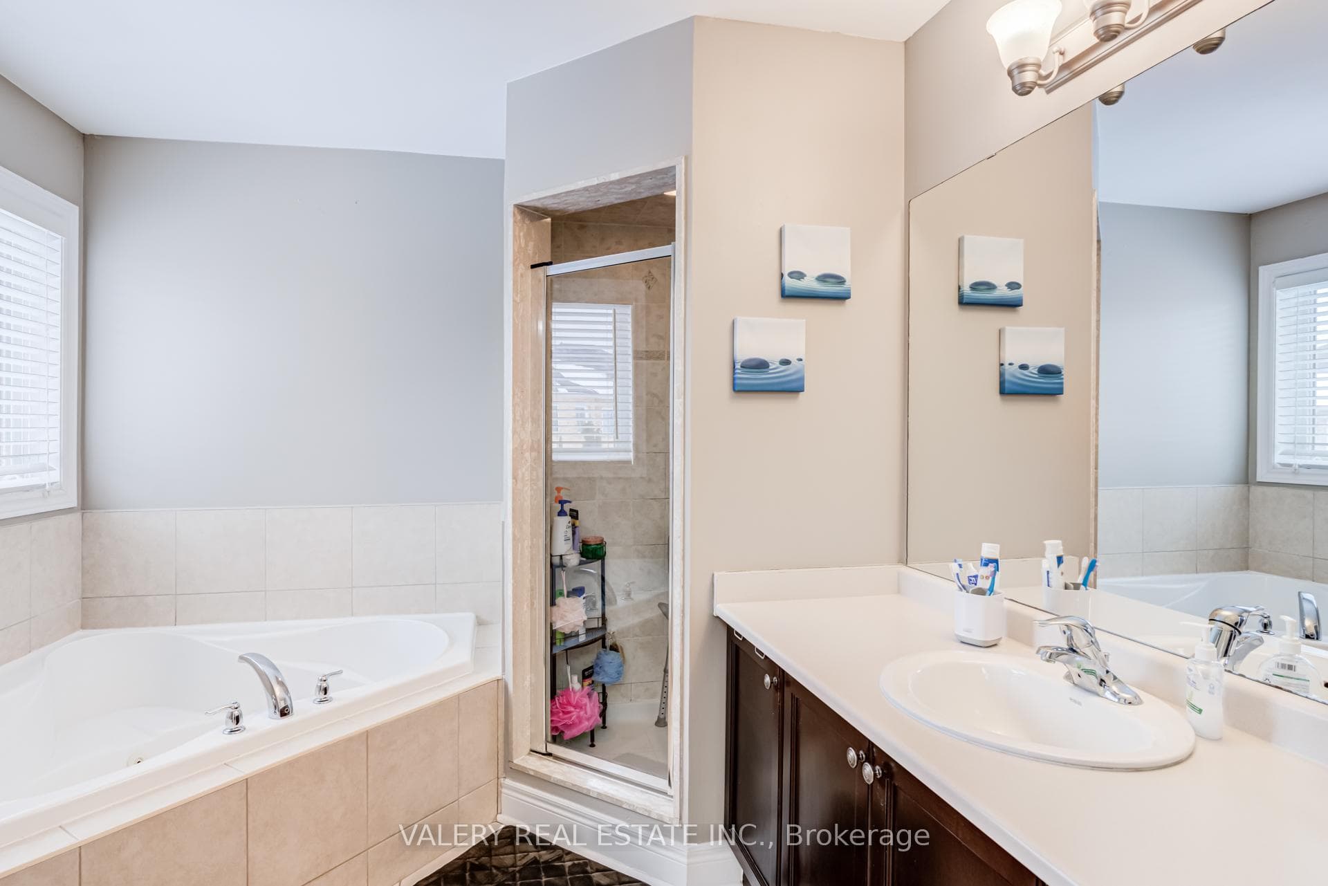 63 Bathgate Crescent photo 16